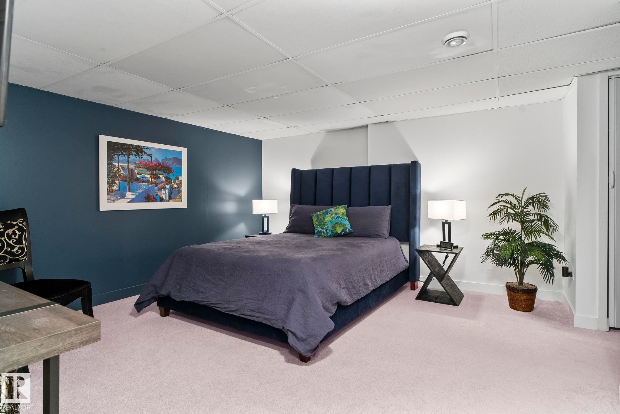 23 Westbrook Drive, Edmonton, AB - Indoor Photo Showing Bedroom