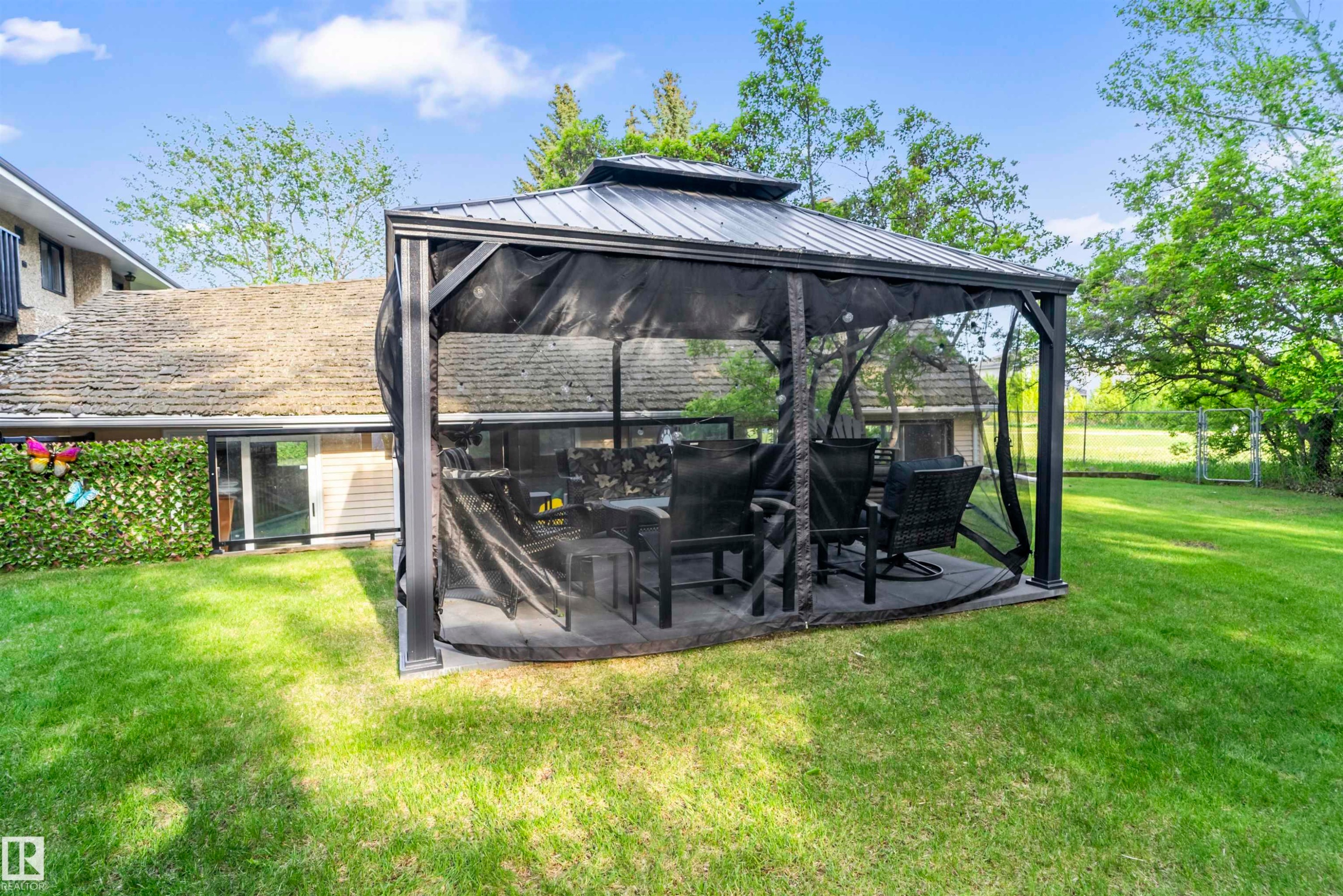 23 Westbrook Drive, Edmonton, AB - Outdoor