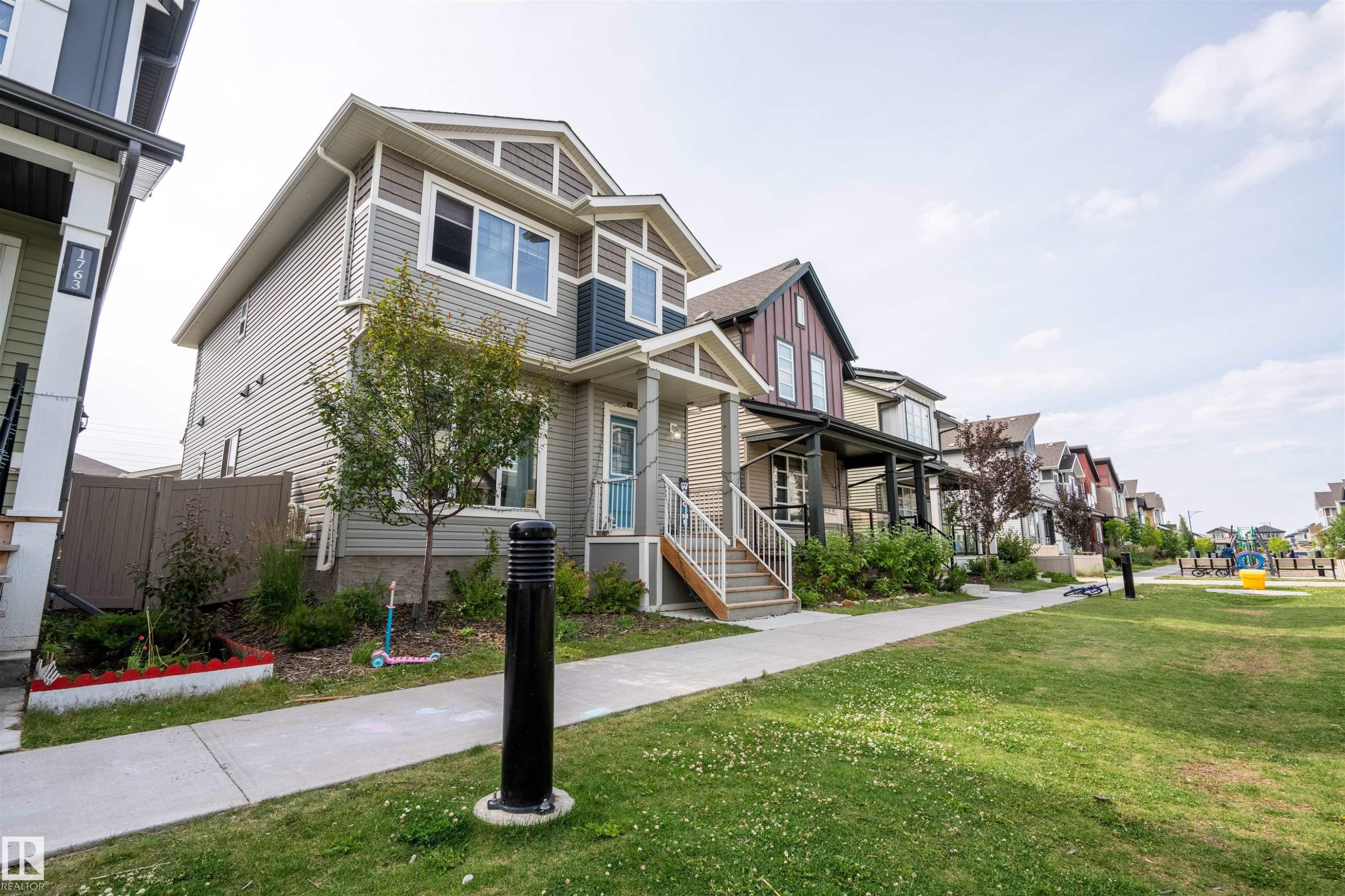 1767 26A Street, Edmonton, AB - Outdoor With Facade