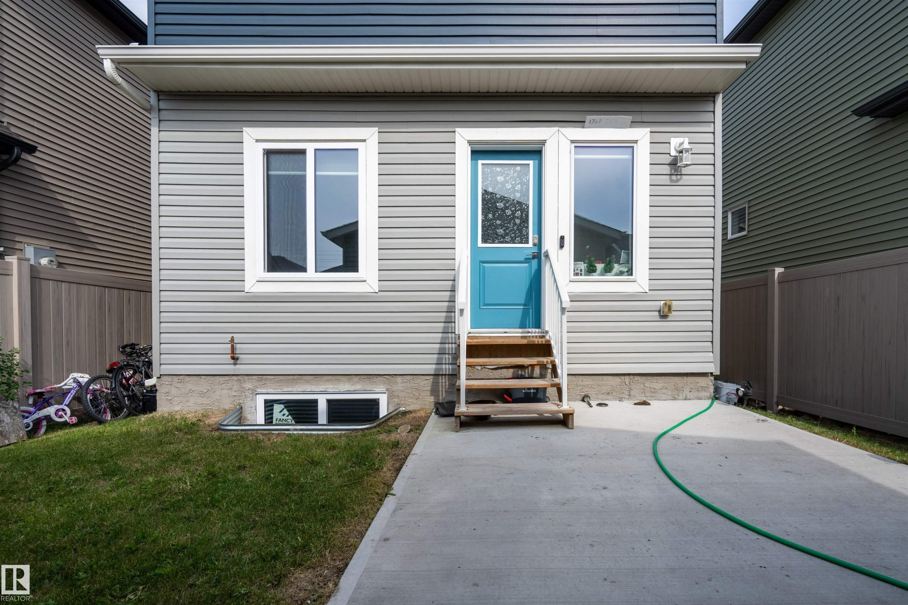 1767 26A Street, Edmonton, AB - Outdoor