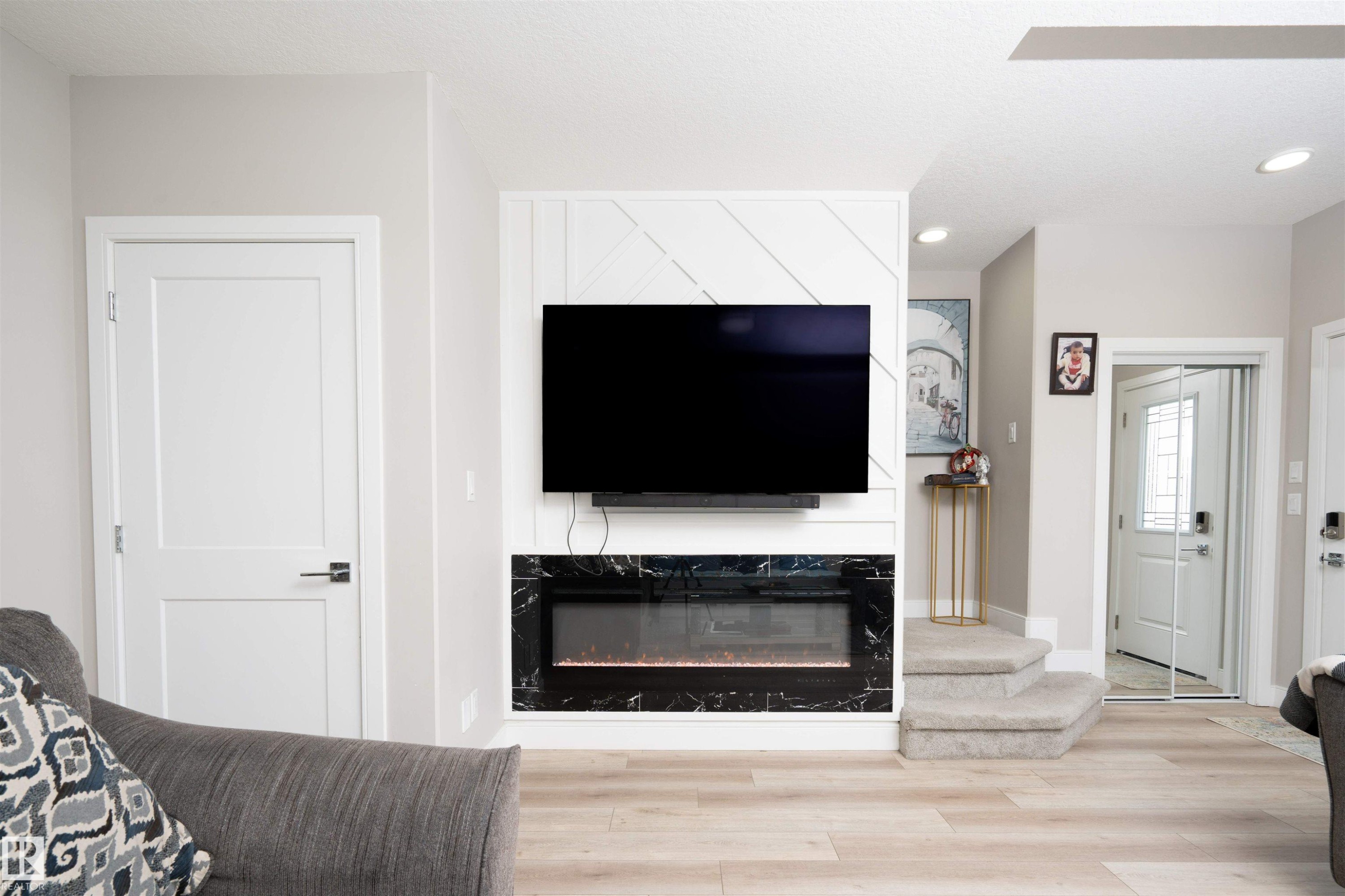 1767 26A Street, Edmonton, AB - Indoor