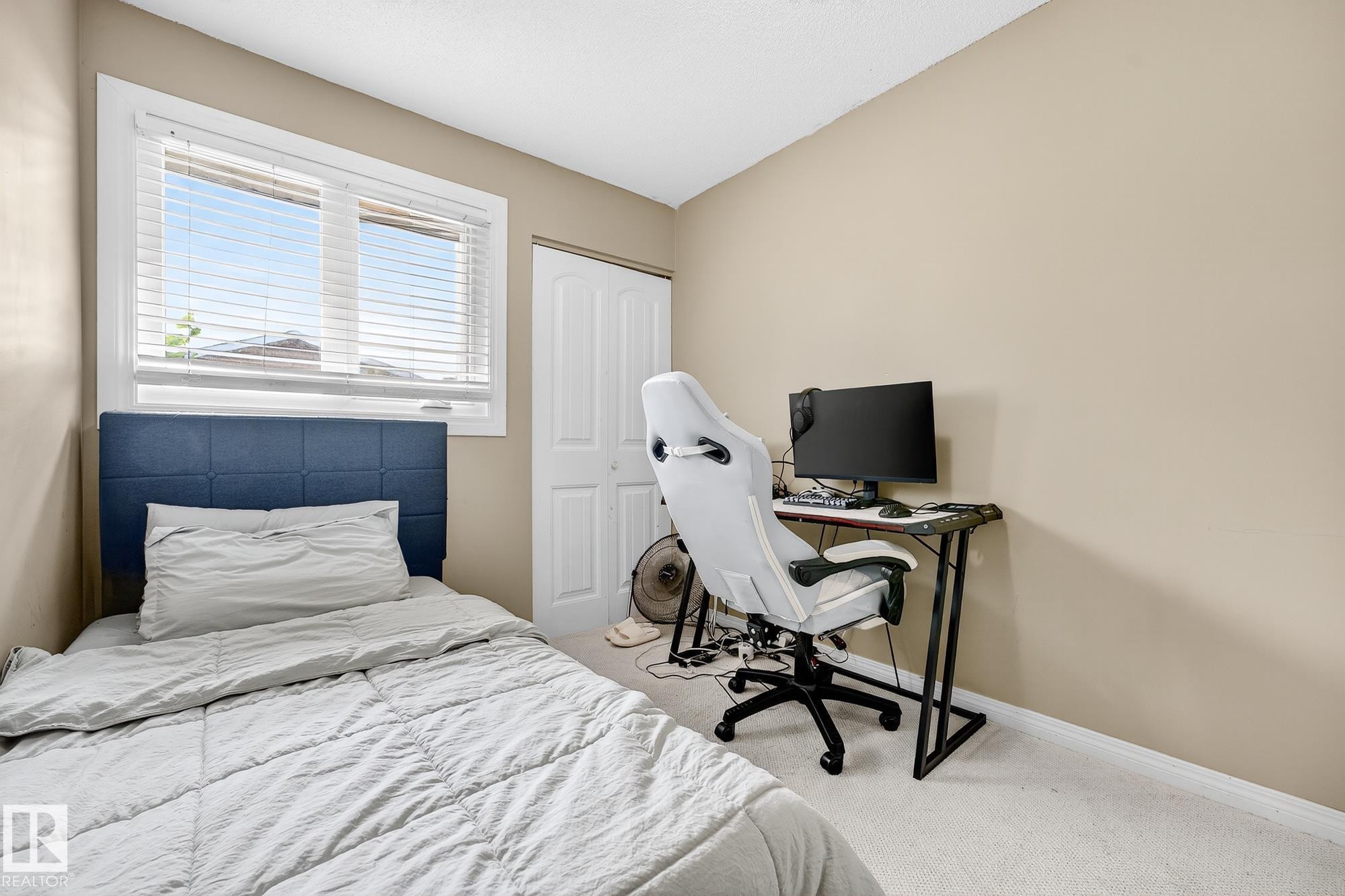 11005 162A Avenue, Edmonton, AB - Indoor Photo Showing Bedroom