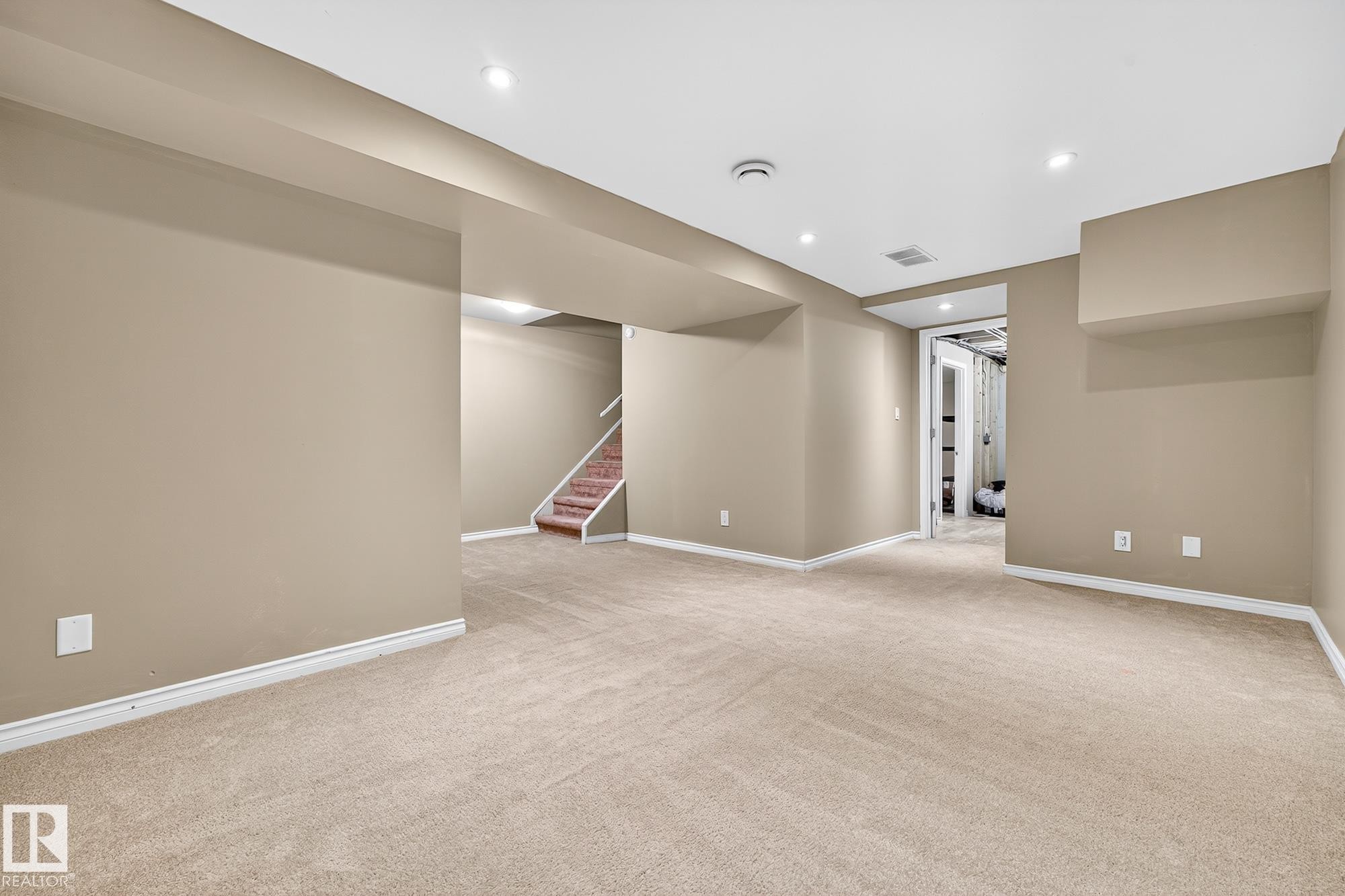 11005 162A Avenue, Edmonton, AB - Indoor