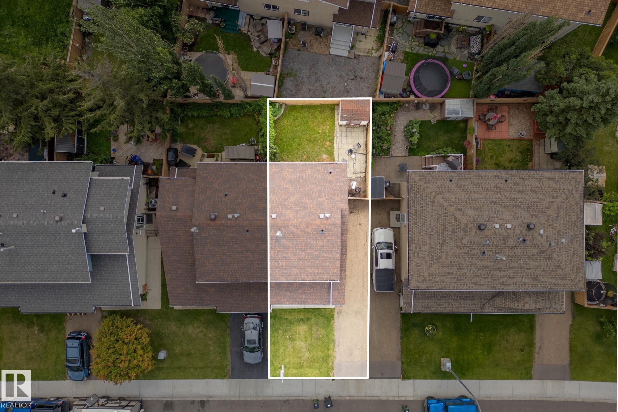 11005 162A Avenue, Edmonton, AB -