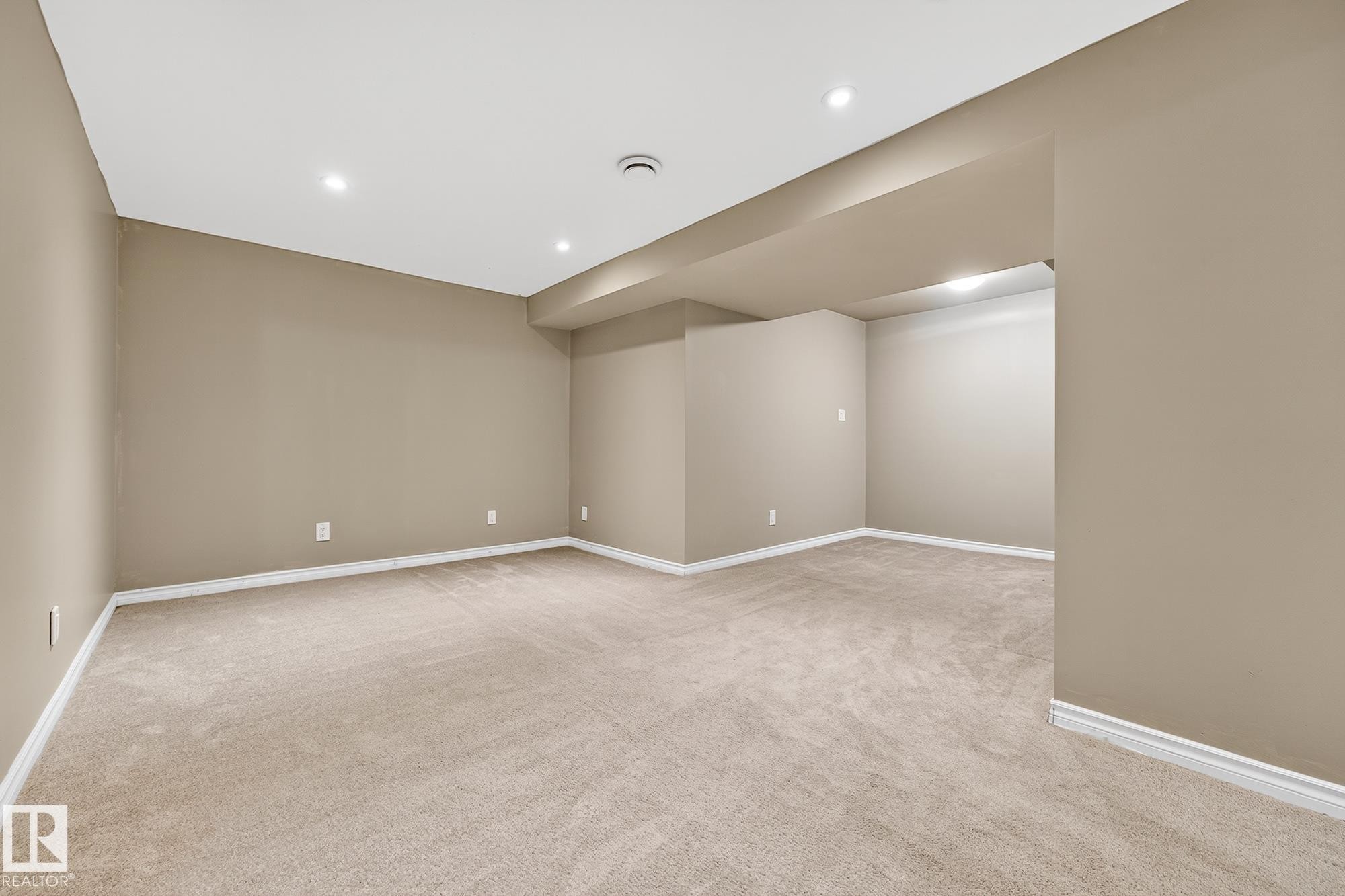 11005 162A Avenue, Edmonton, AB - Indoor