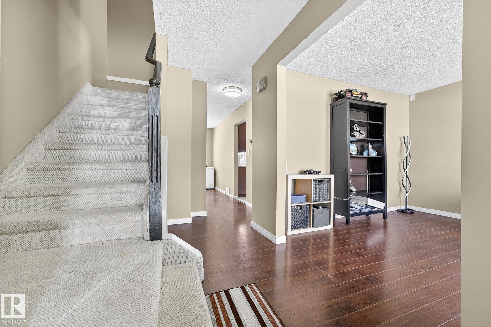 11005 162A Avenue, Edmonton, AB - Indoor Photo Showing Other Room