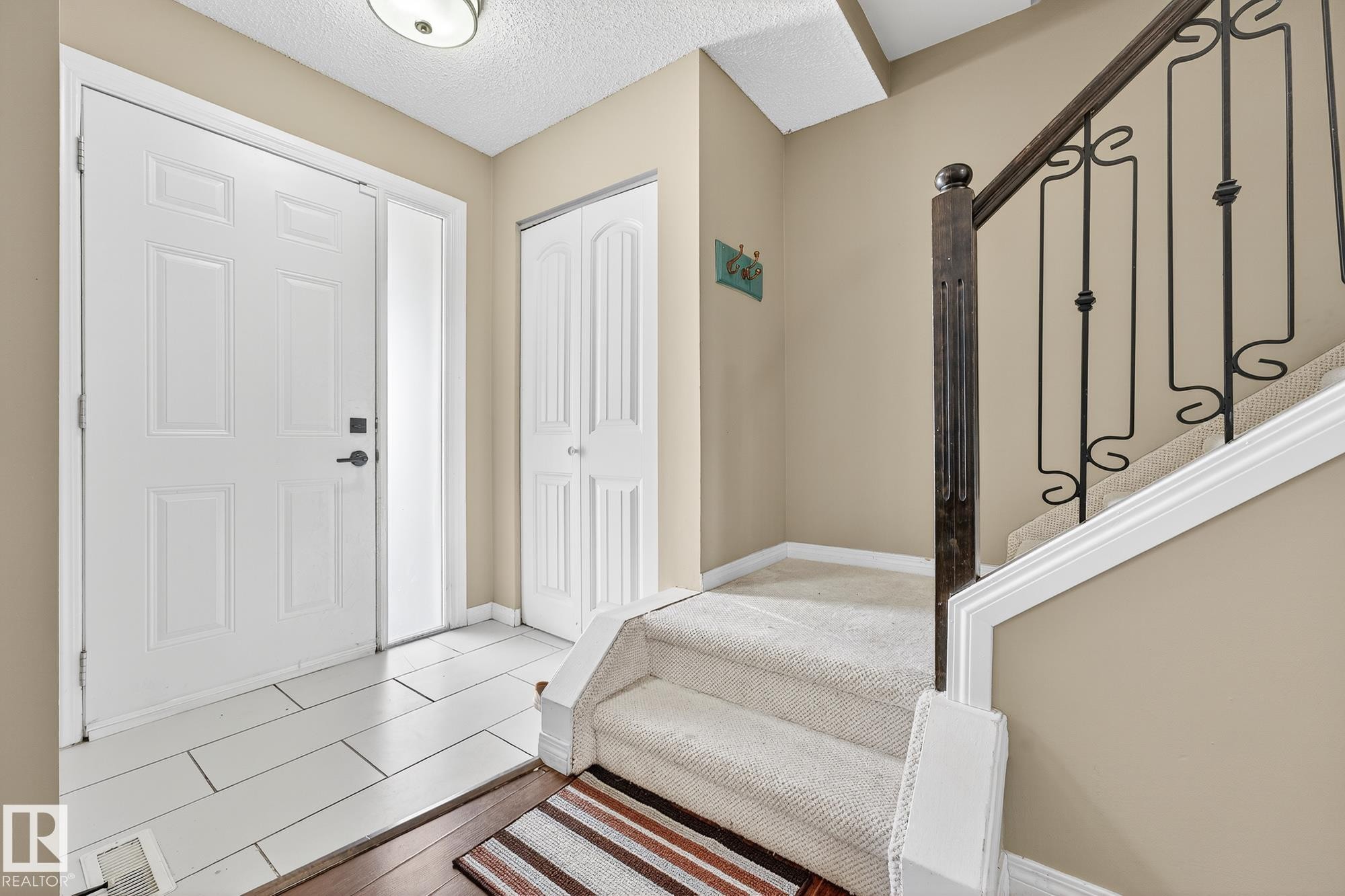 11005 162A Avenue, Edmonton, AB - Indoor Photo Showing Other Room