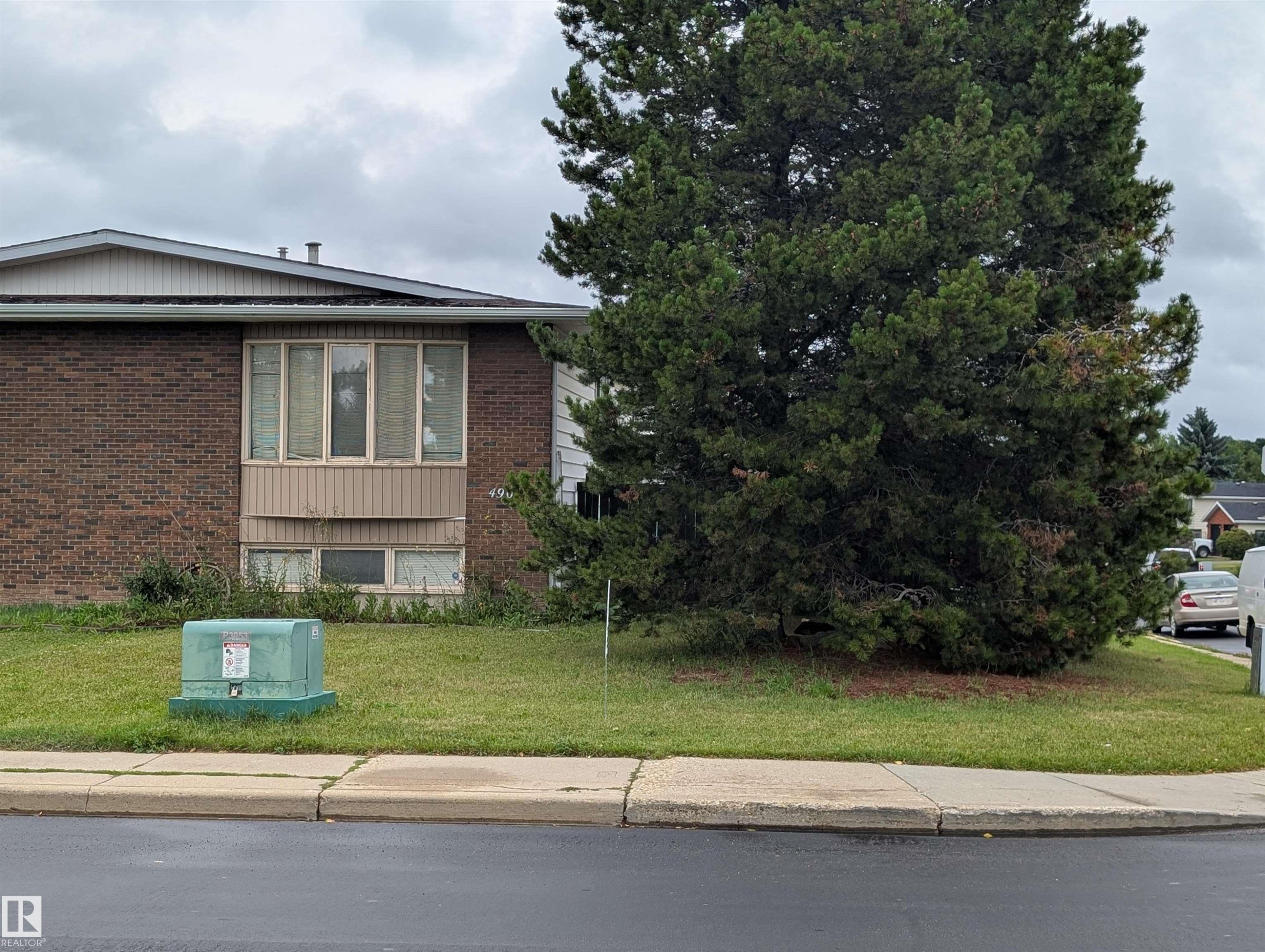 4904 19 Avenue, Edmonton, AB - Outdoor