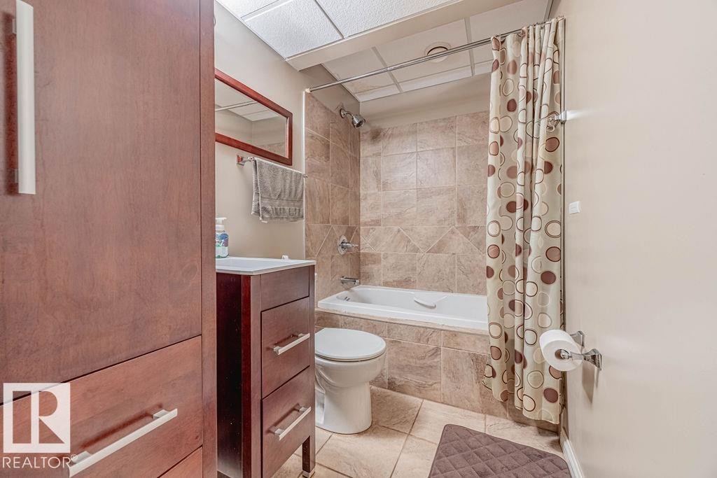 4 piece with jetted tub - 5026 53 Ave, Ryley, AB - Indoor Photo Showing Bathroom