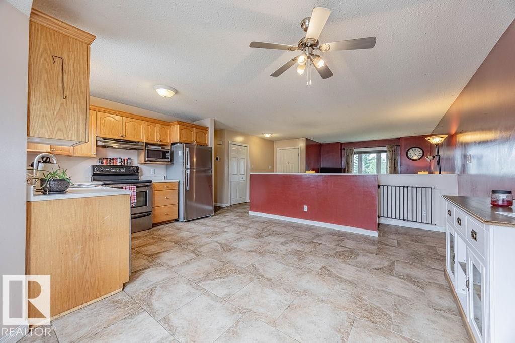 5026 53 Ave, Ryley, AB - Indoor Photo Showing Kitchen