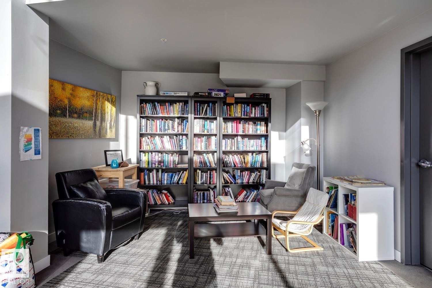 810 5151 Windermere Boulevard, Edmonton, AB - Indoor