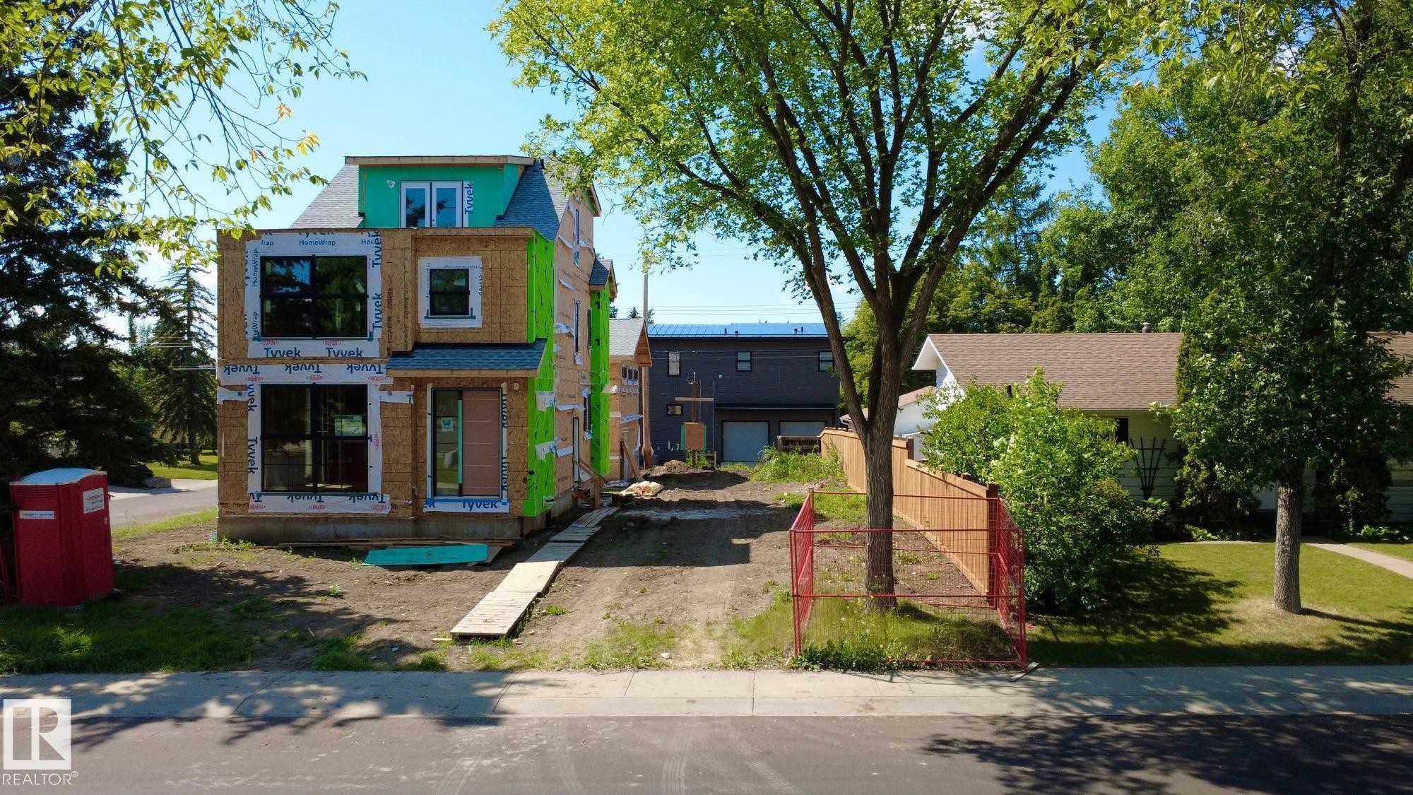 View of front of home - 7806 145 Street Nw, Edmonton, AB