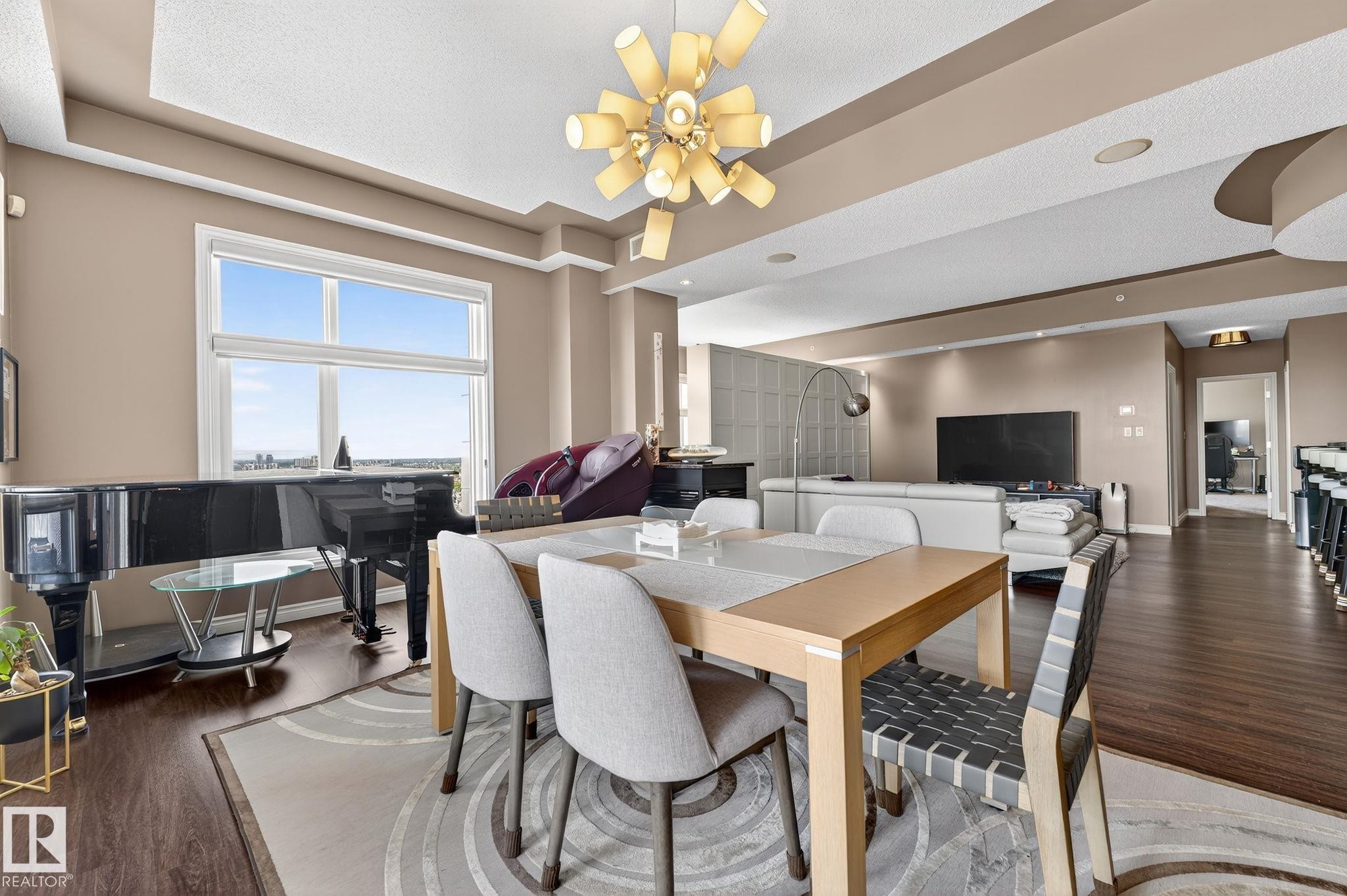 1904 9020 Jasper Avenue, Edmonton, AB - Indoor Photo Showing Dining Room