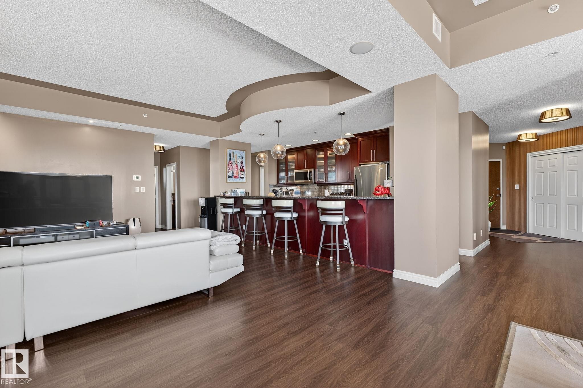 1904 9020 Jasper Avenue, Edmonton, AB - Indoor Photo Showing Other Room