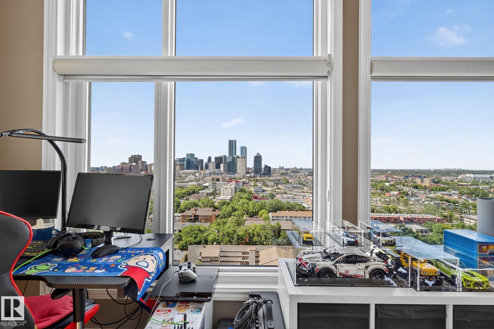 1904 9020 Jasper Avenue, Edmonton, AB - Indoor