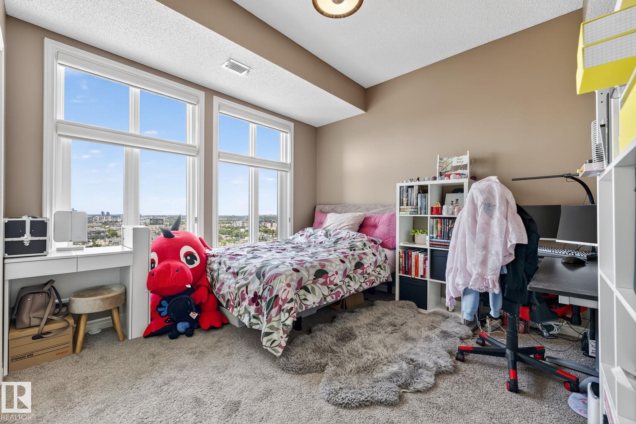 1904 9020 Jasper Avenue, Edmonton, AB - Indoor Photo Showing Bedroom