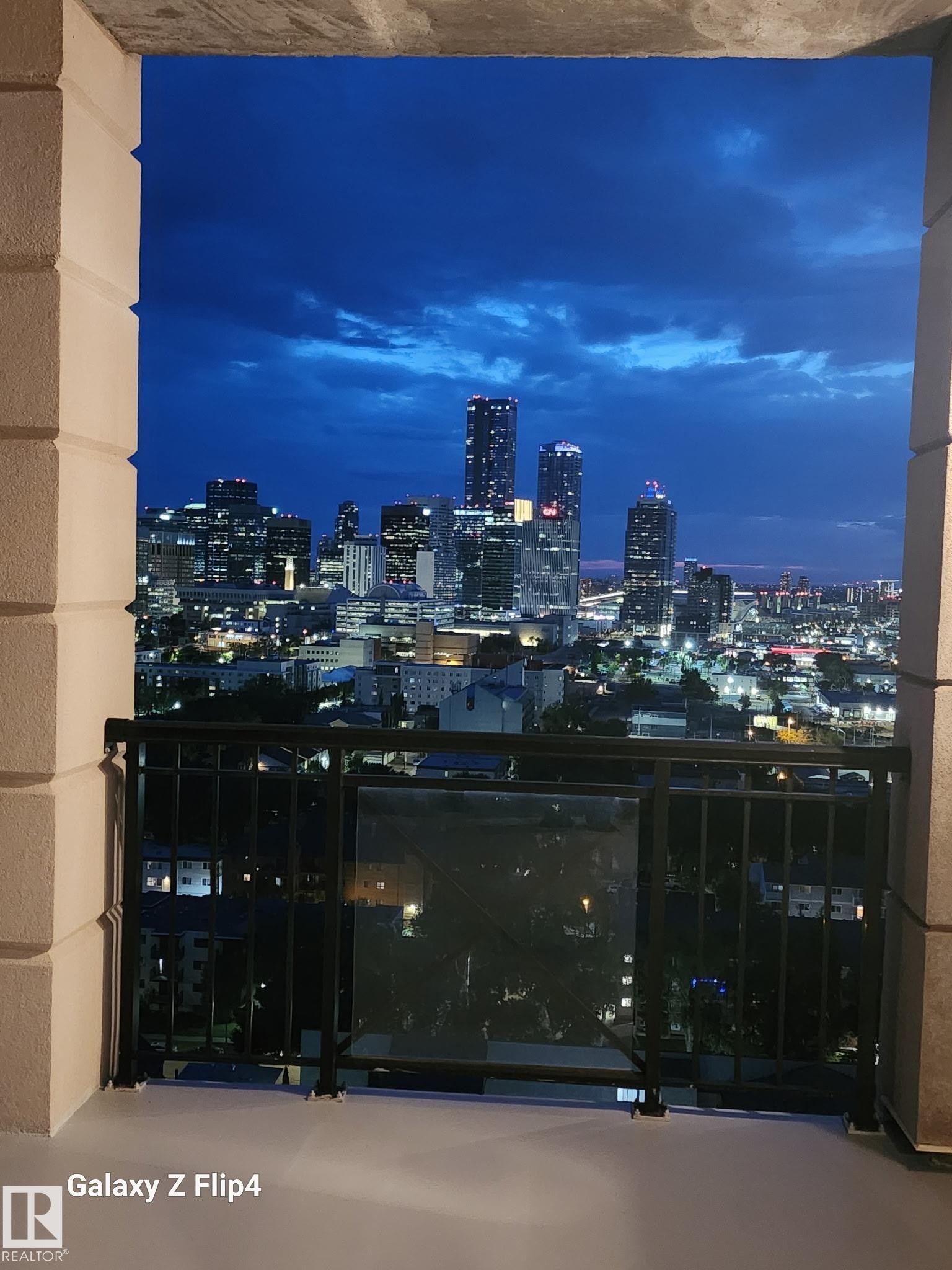 1904 9020 Jasper Avenue, Edmonton, AB - Outdoor