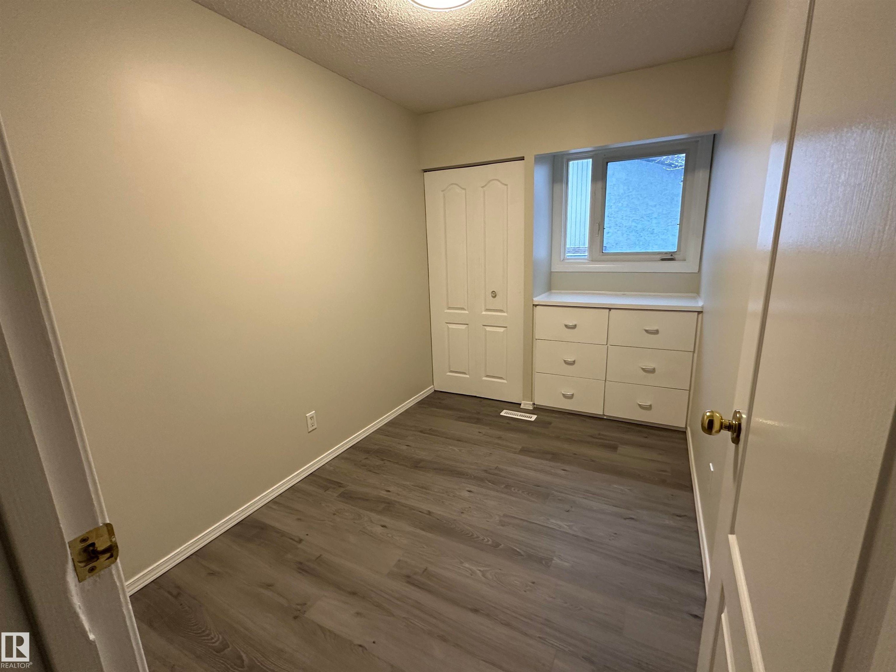 5 14130 80 Street, Edmonton, AB - Indoor Photo Showing Other Room