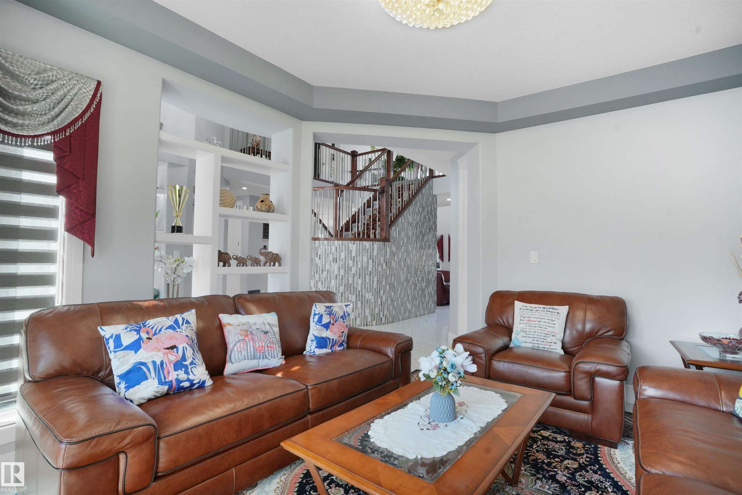 16608 9 Street, Edmonton, AB - Indoor Photo Showing Living Room