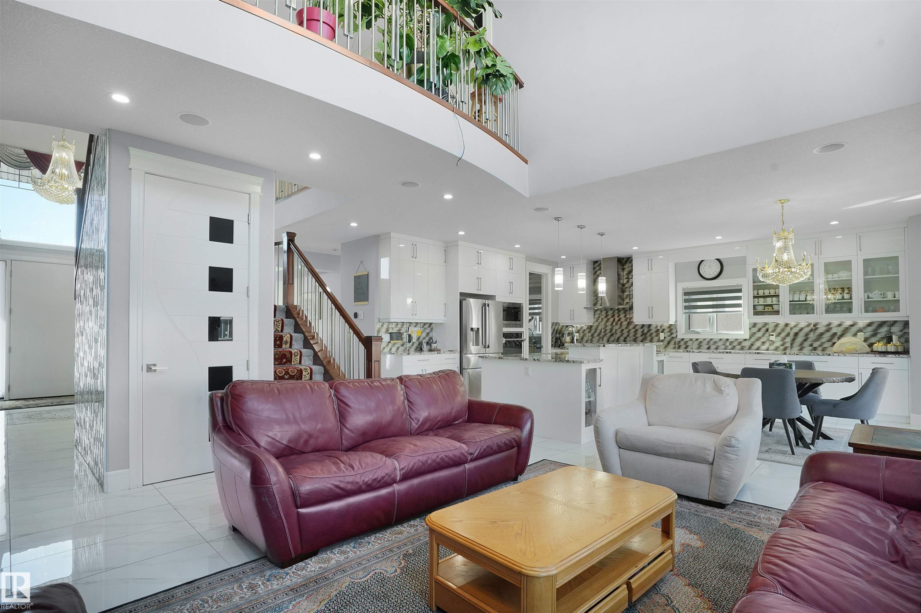 16608 9 Street, Edmonton, AB - Indoor Photo Showing Living Room
