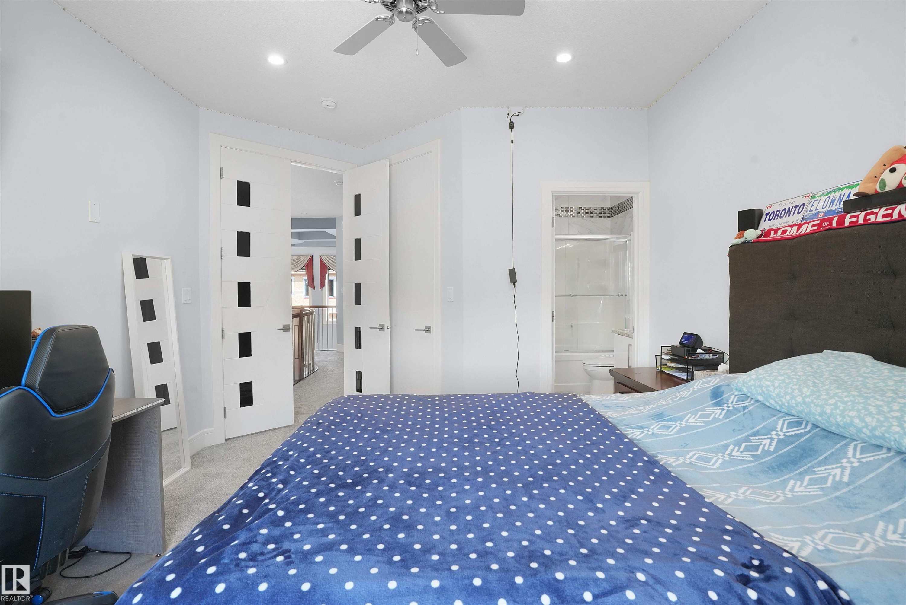 16608 9 Street, Edmonton, AB - Indoor Photo Showing Bedroom