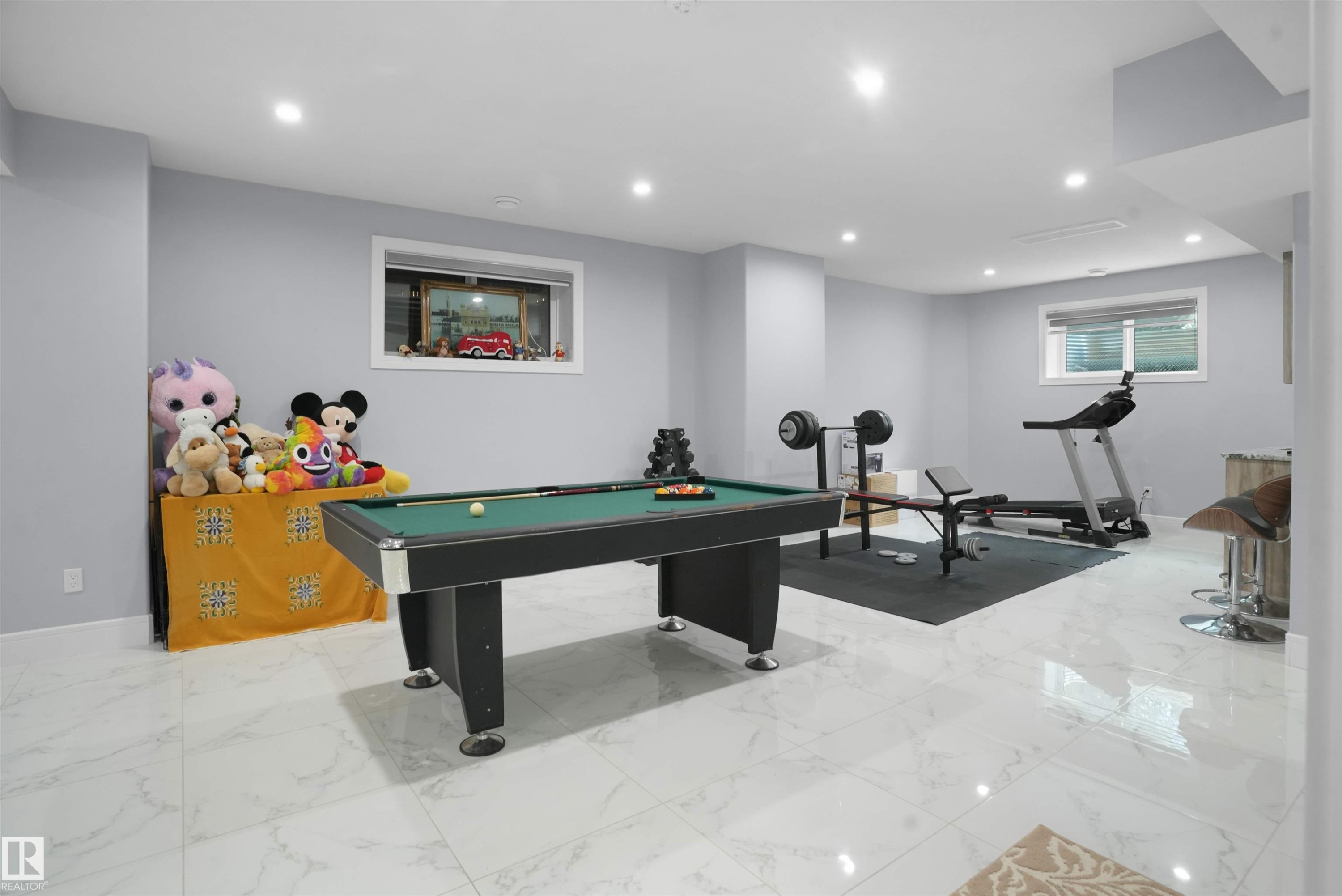 16608 9 Street, Edmonton, AB - Indoor Photo Showing Other Room