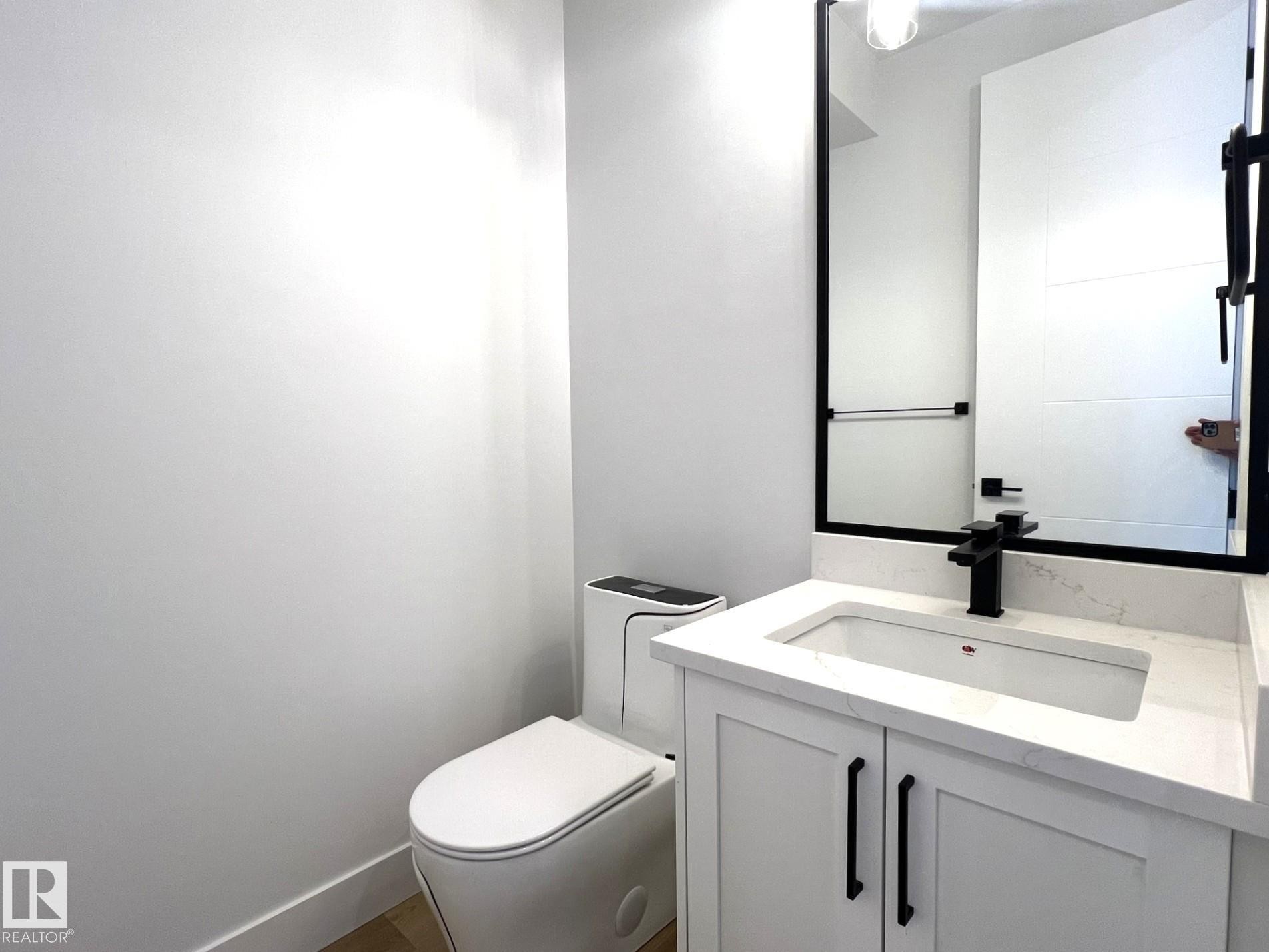 77 Mockingbird Crescent, Fort Saskatchewan, AB - Indoor Photo Showing Bathroom
