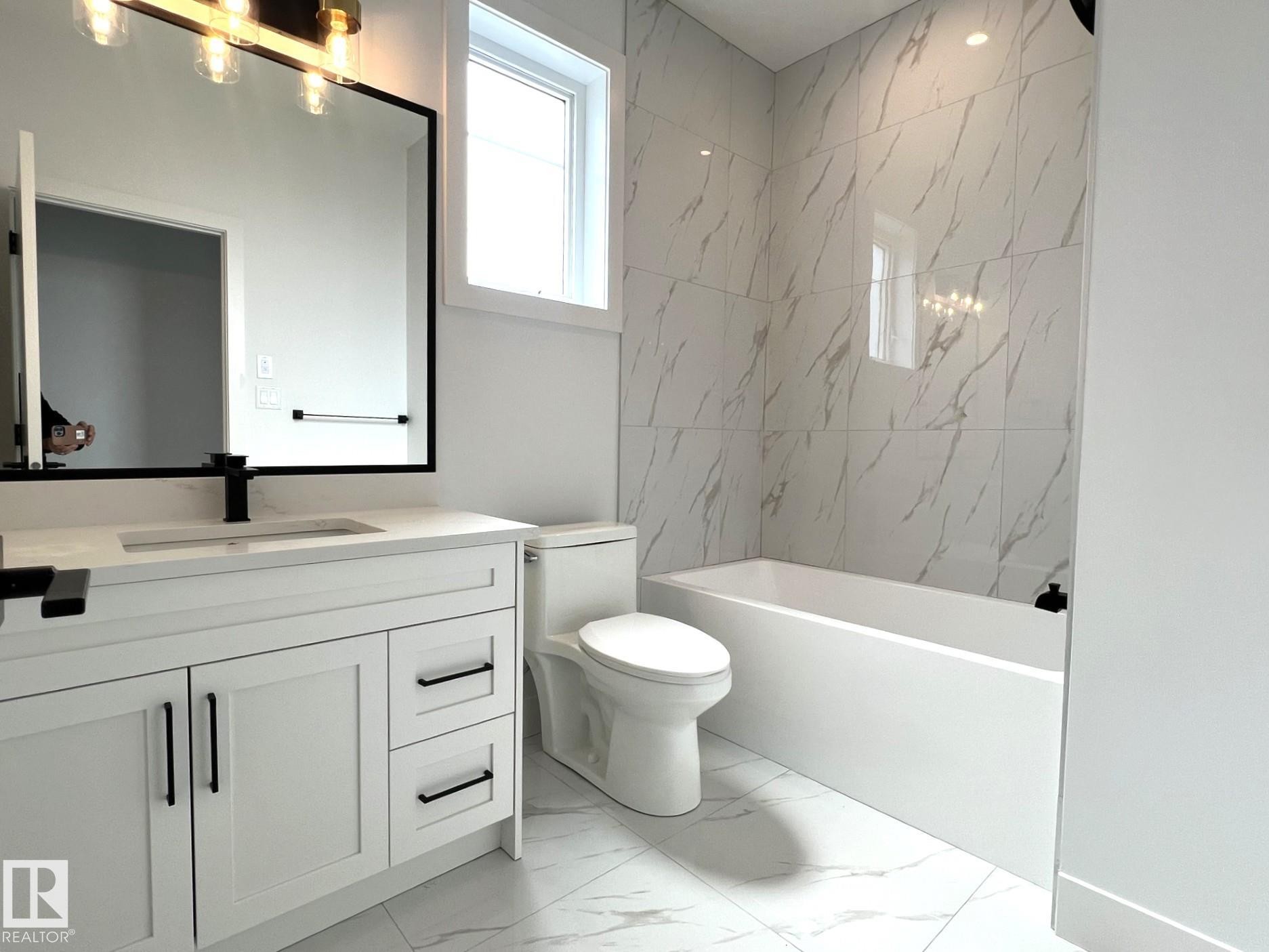 77 Mockingbird Crescent, Fort Saskatchewan, AB - Indoor Photo Showing Bathroom