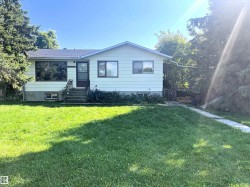 4821 52 Ave Wildwood, AB T0E 2M0