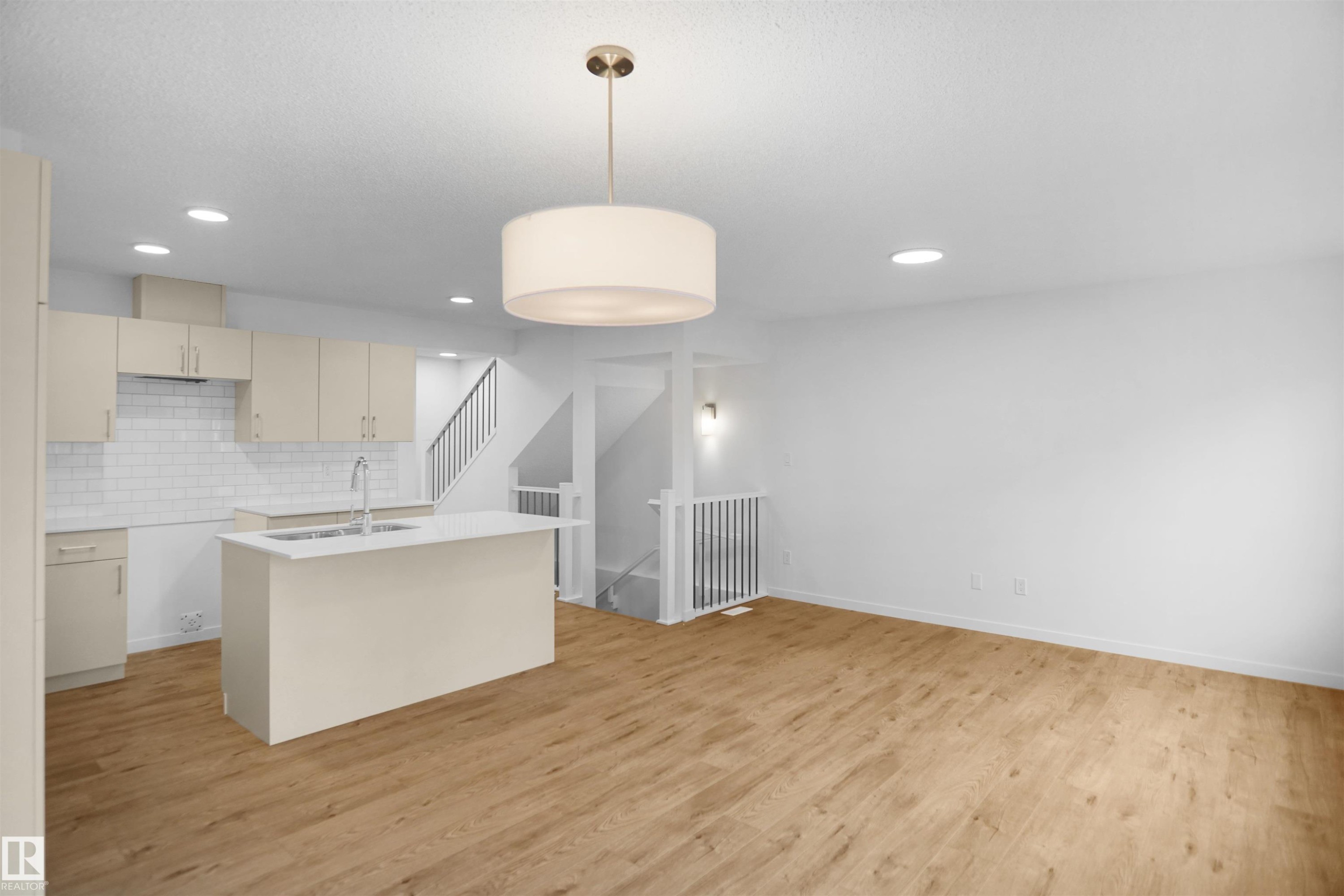 29 1430 Aster Way, Edmonton, AB - Indoor Photo Showing Kitchen