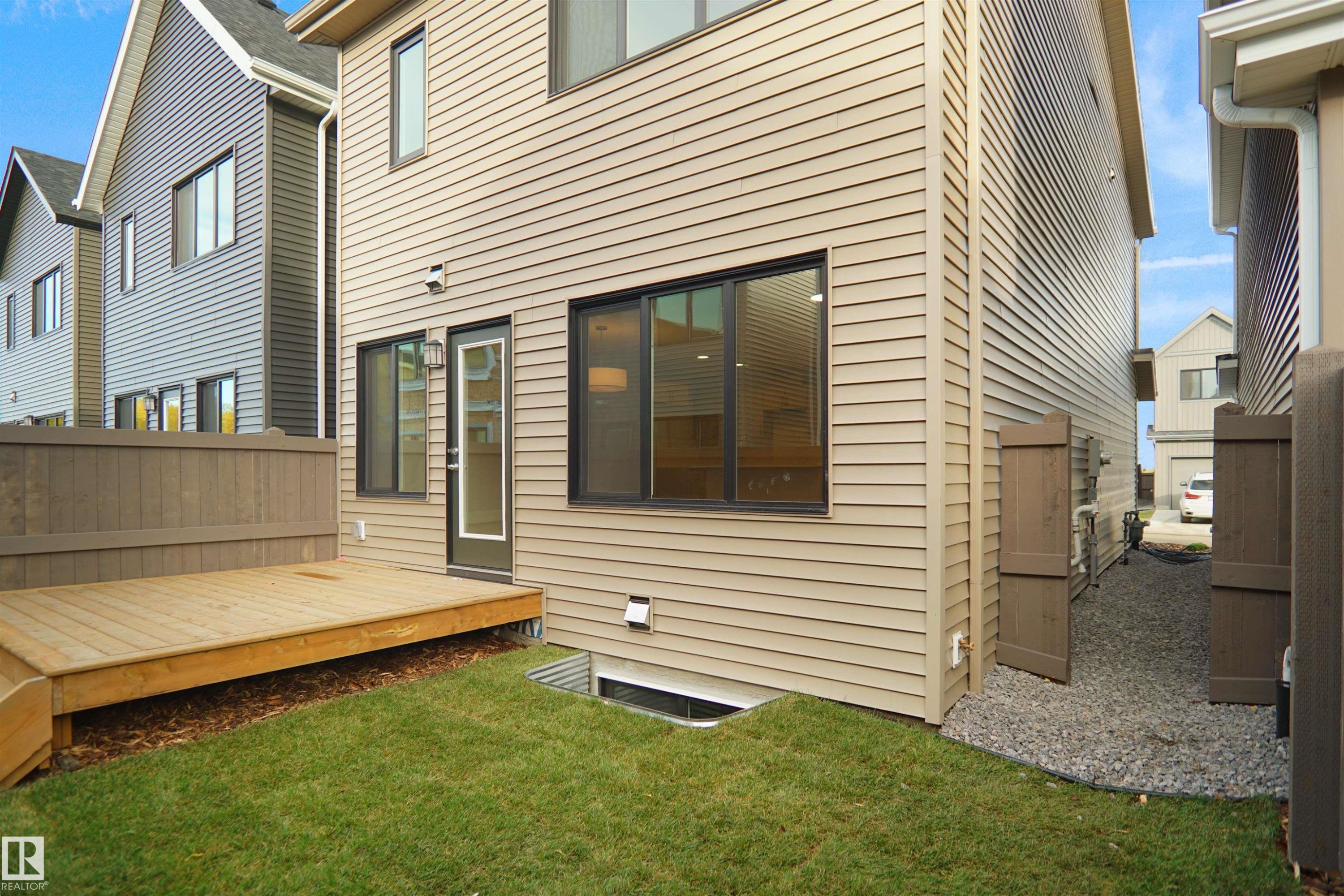 29 1430 Aster Way, Edmonton, AB - Outdoor With Exterior