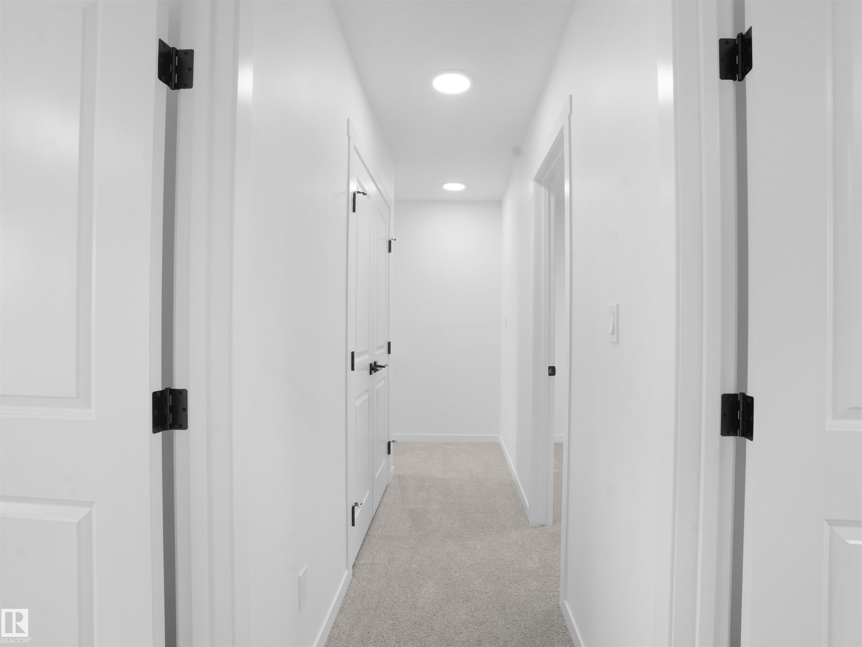 16 1430 Aster Way, Edmonton, AB - Indoor Photo Showing Other Room