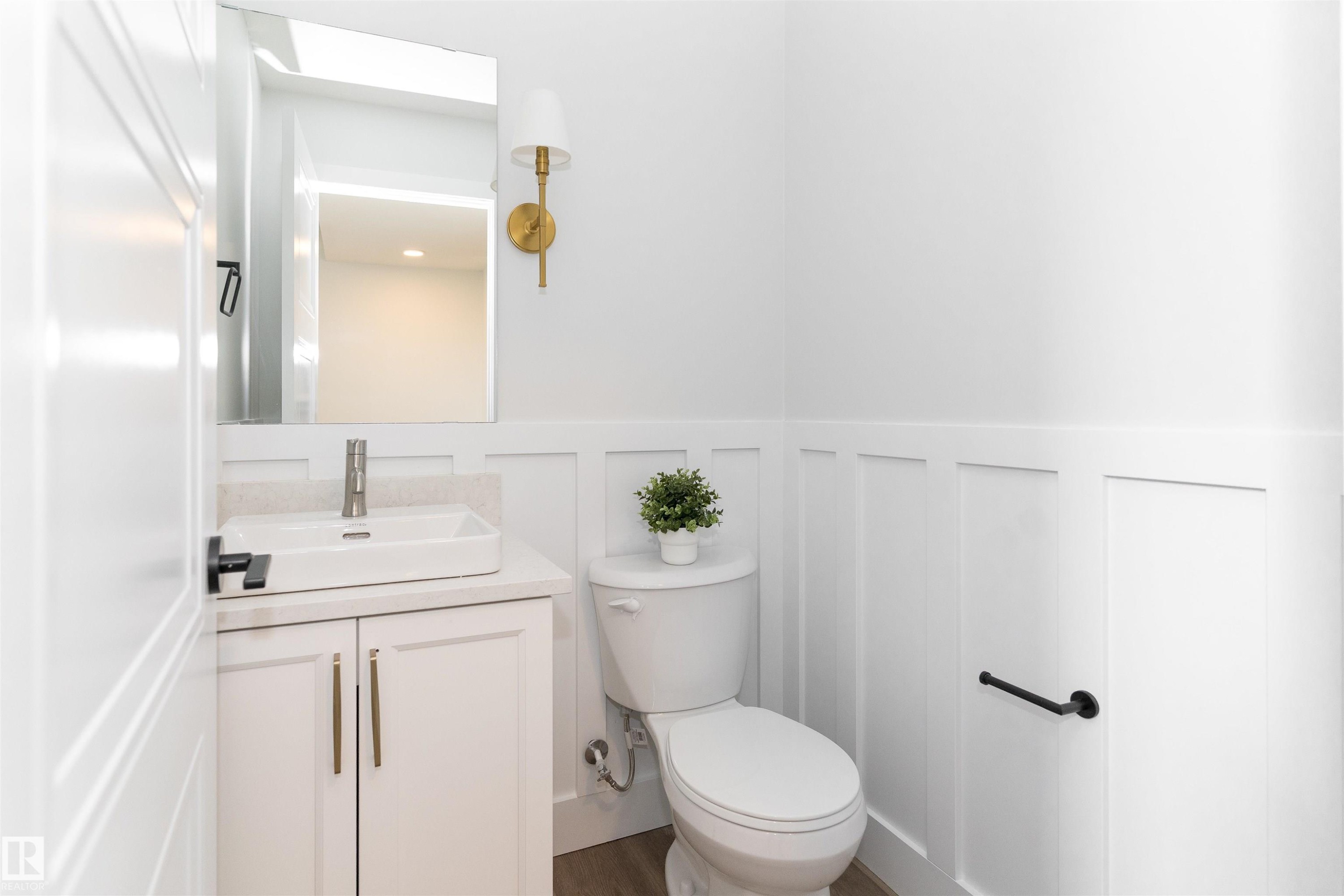 26 7121 May Crescent, Edmonton, AB - Indoor Photo Showing Bathroom