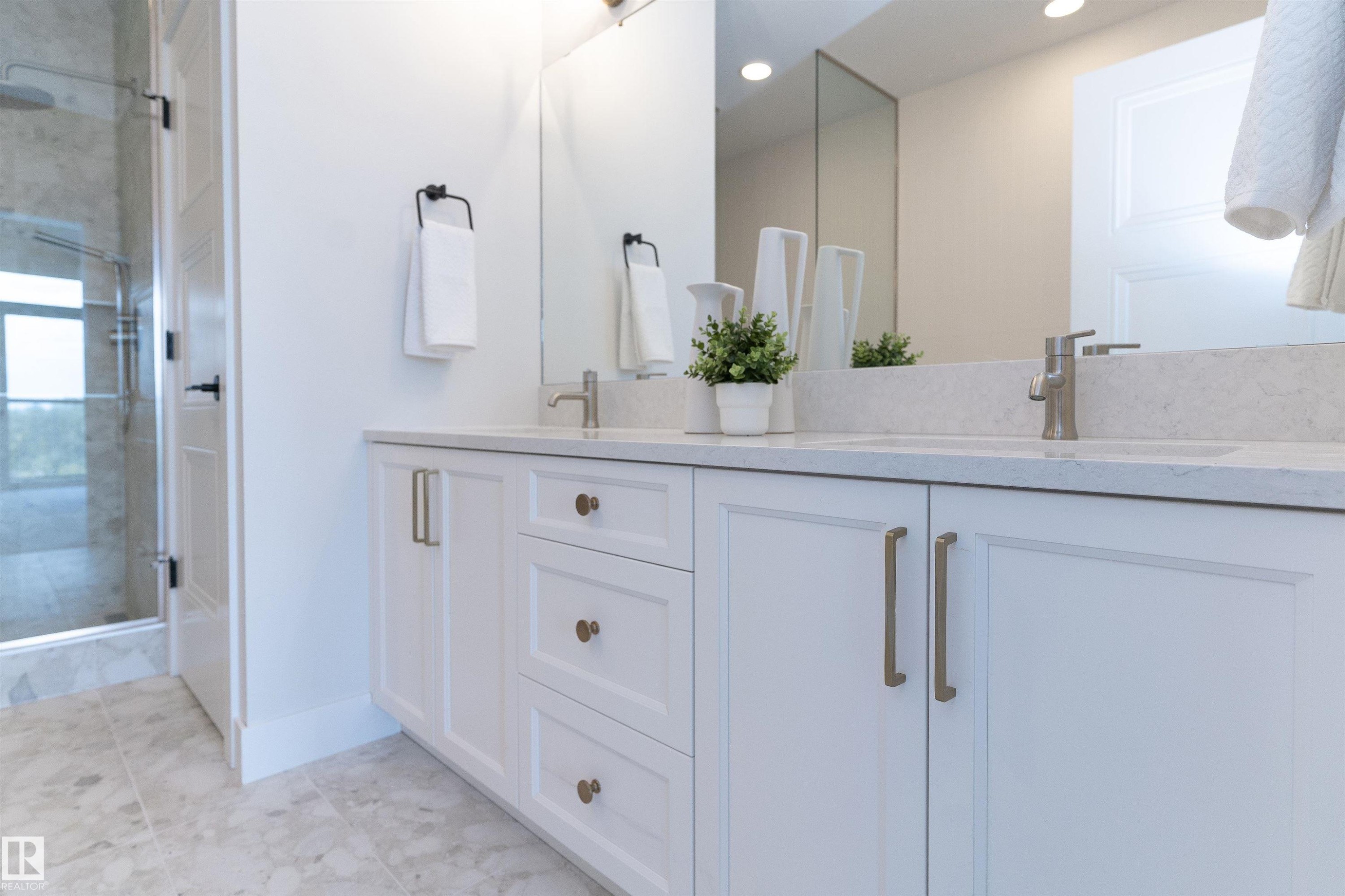 26 7121 May Crescent, Edmonton, AB - Indoor Photo Showing Bathroom