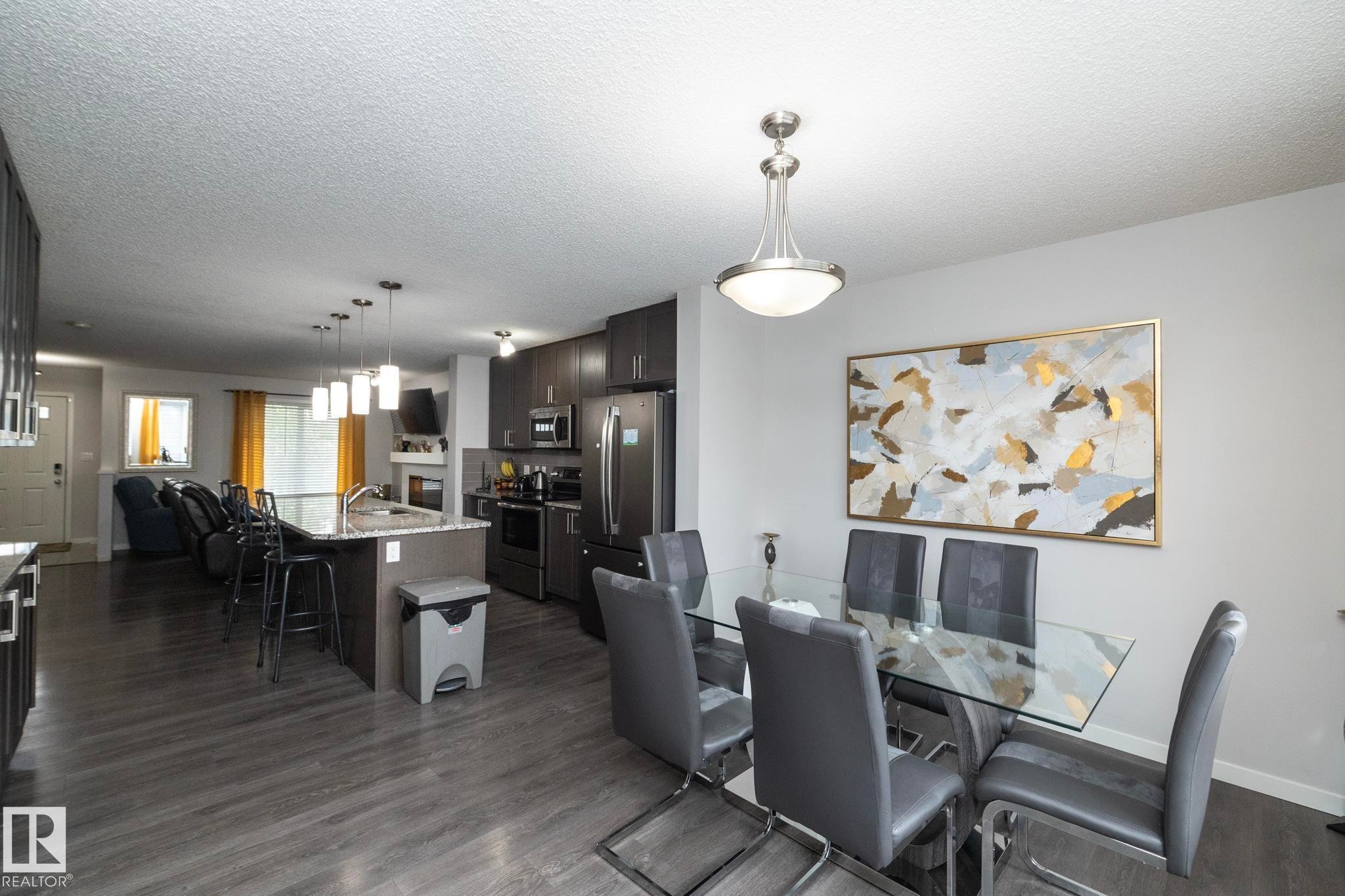 7712 Eifert Crescent, Edmonton, AB - Indoor Photo Showing Dining Room