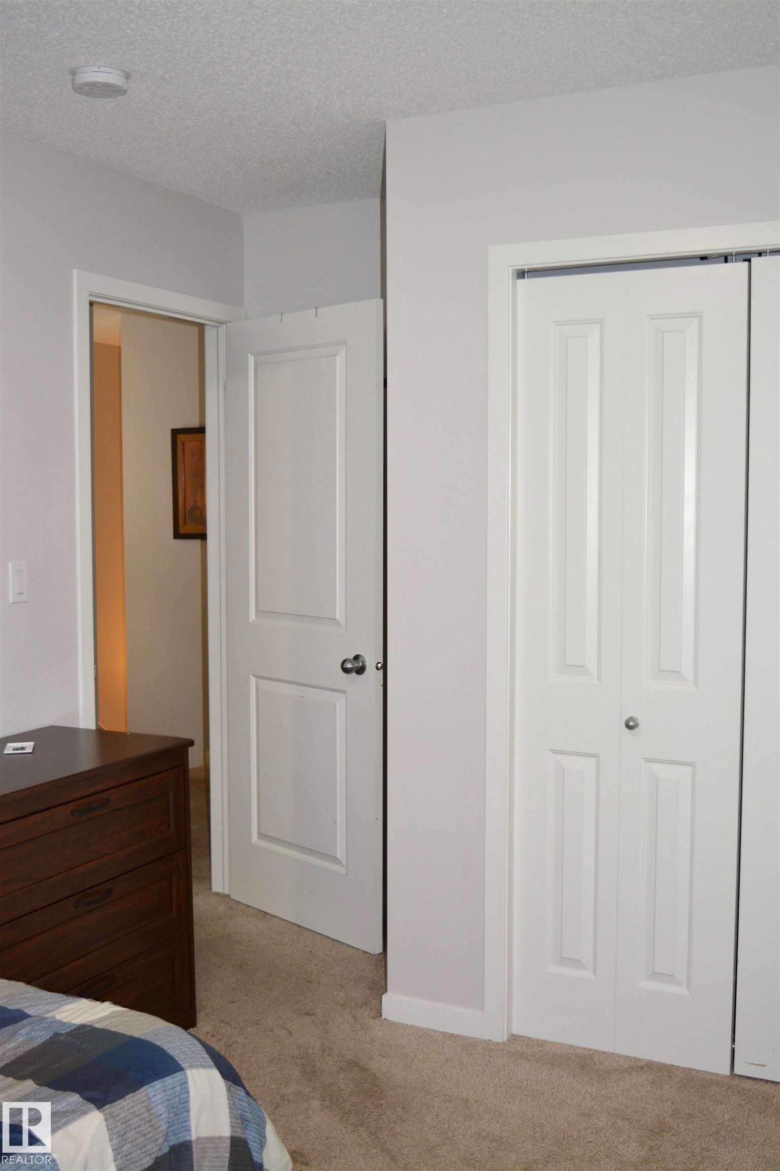 7712 Eifert Crescent, Edmonton, AB - Indoor Photo Showing Bedroom