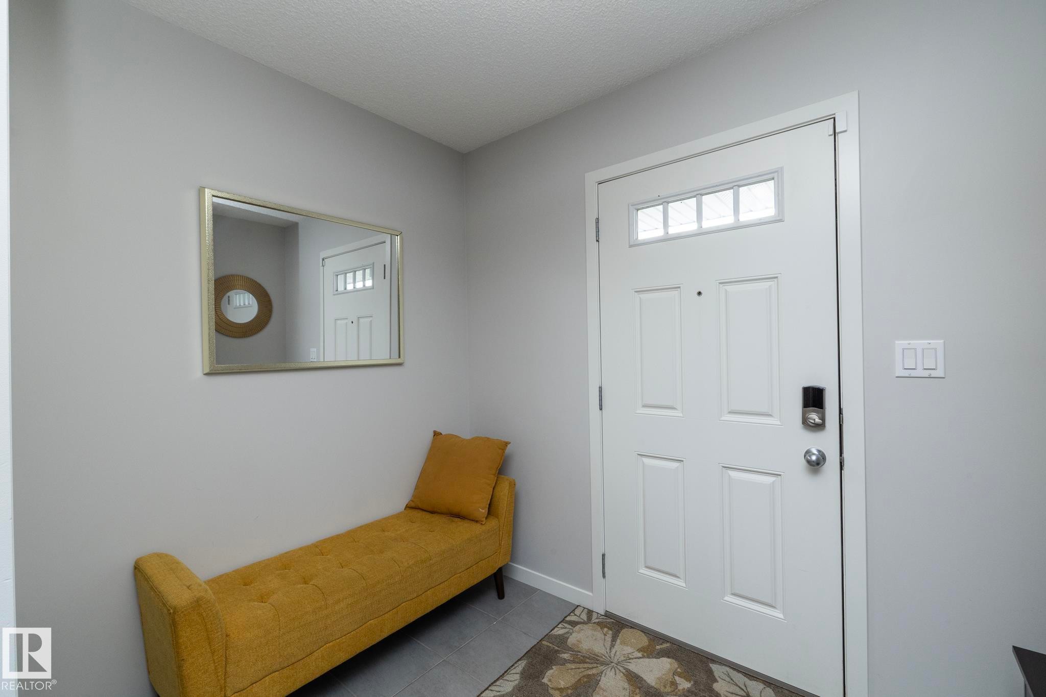 7712 Eifert Crescent, Edmonton, AB - Indoor Photo Showing Other Room