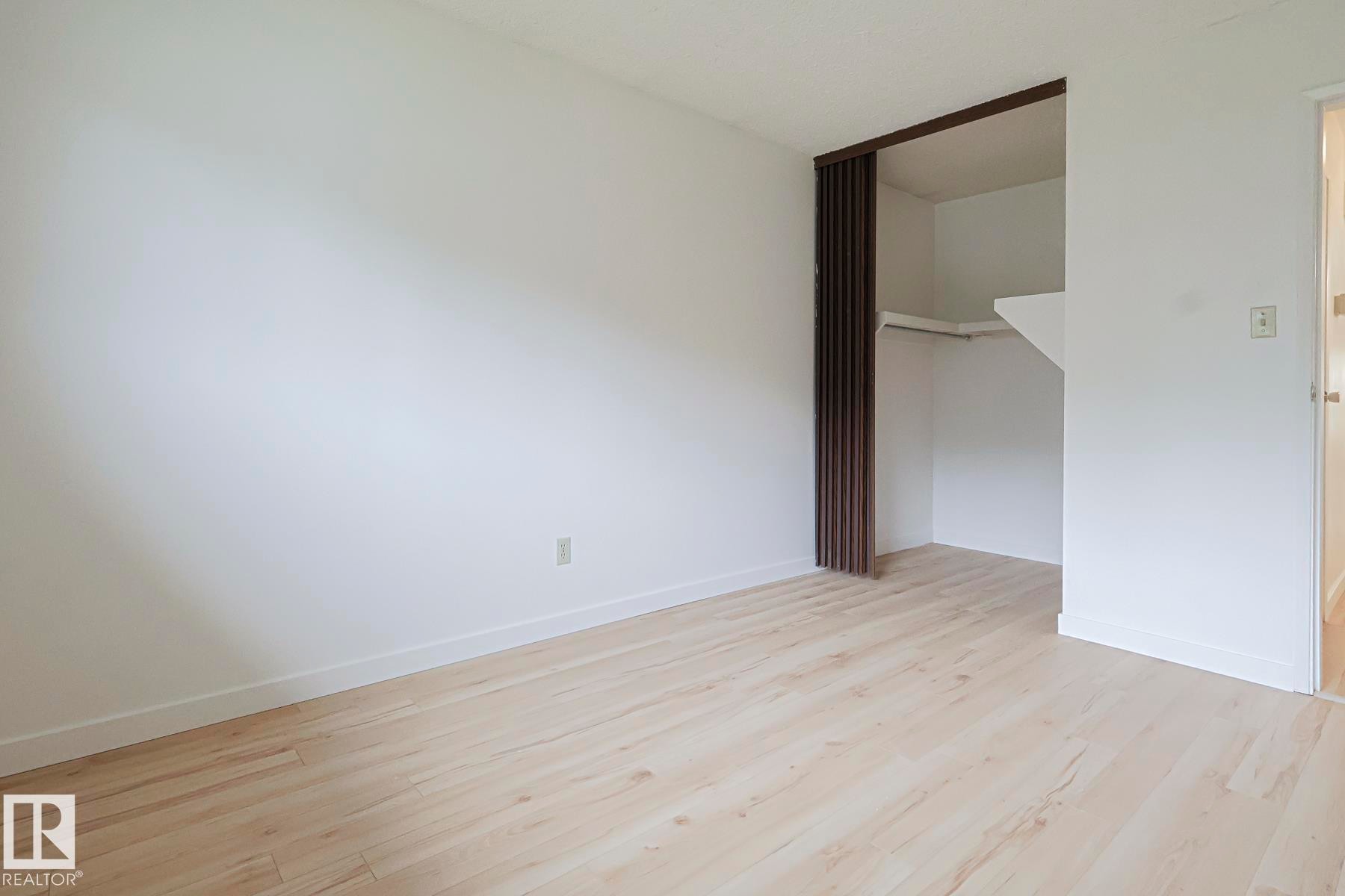 Edmonton, AB - Indoor Photo Showing Other Room