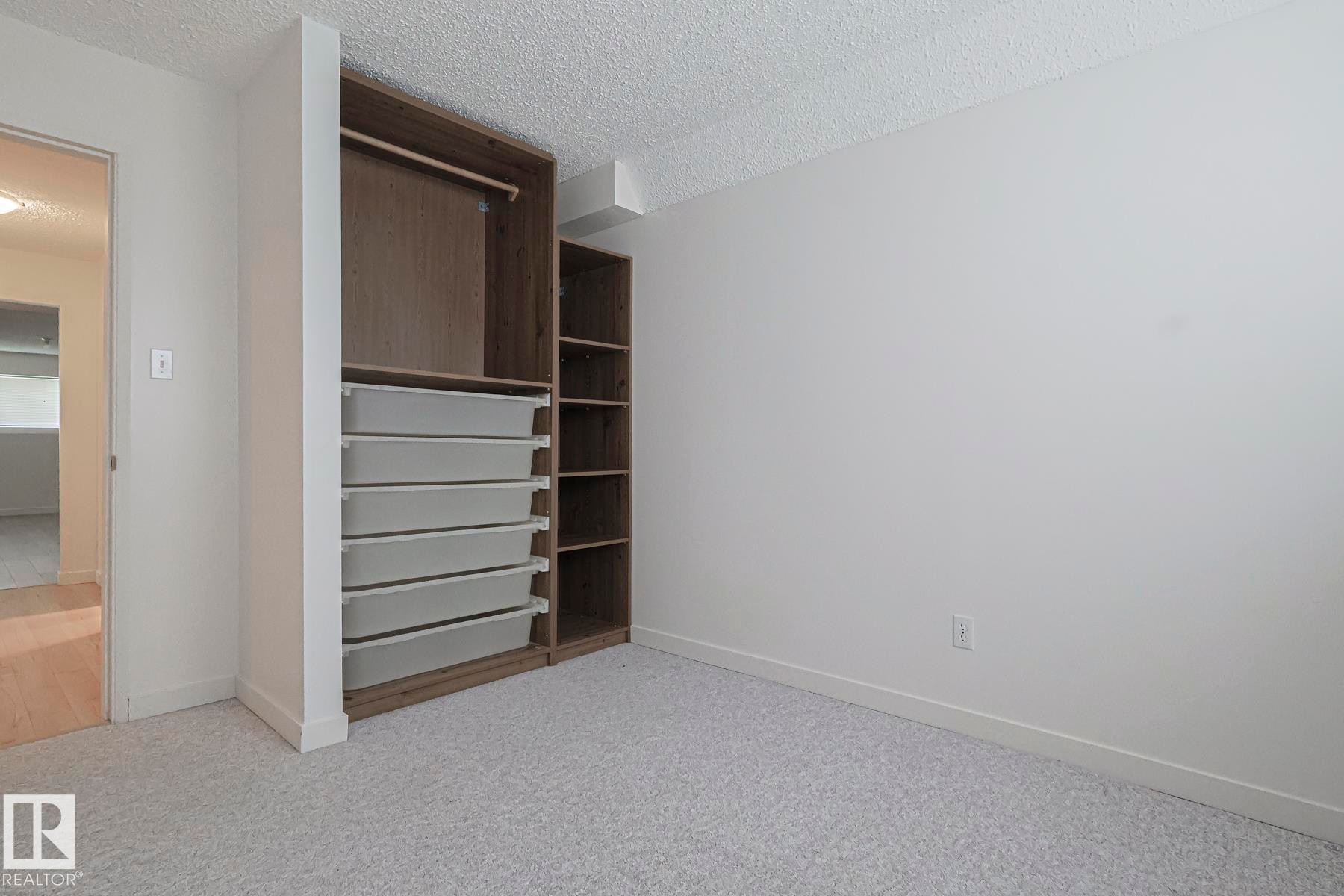 Edmonton, AB - Indoor Photo Showing Other Room