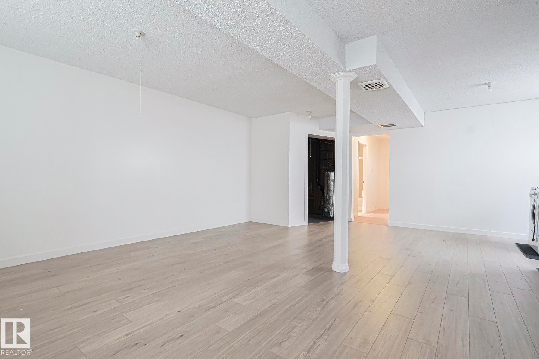 Edmonton, AB - Indoor Photo Showing Other Room