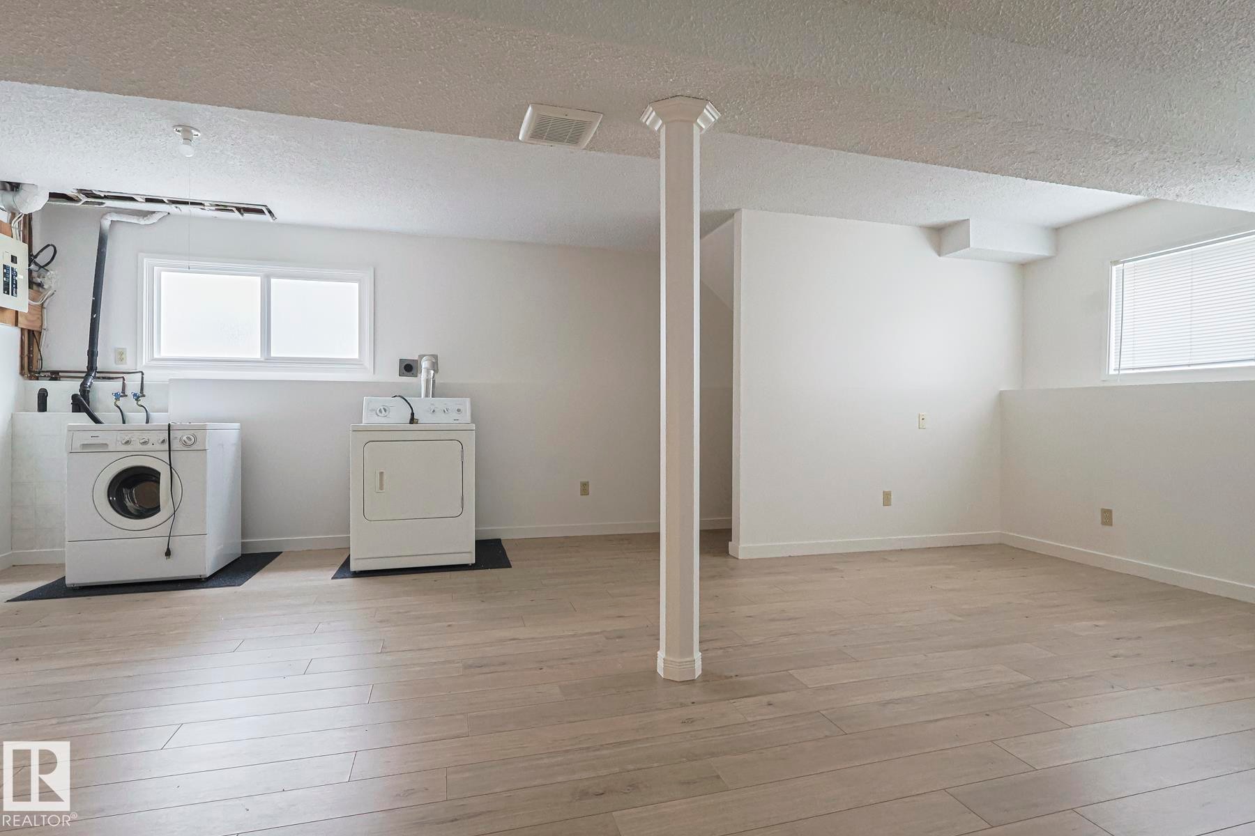 Edmonton, AB - Indoor Photo Showing Laundry Room