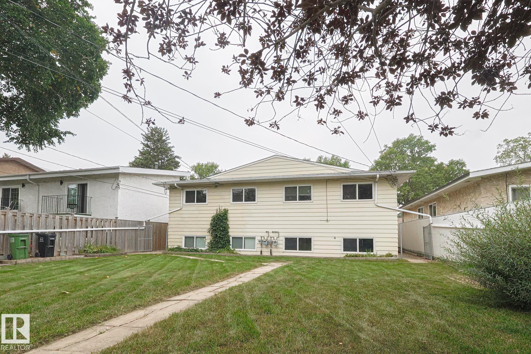 Edmonton, AB - Outdoor