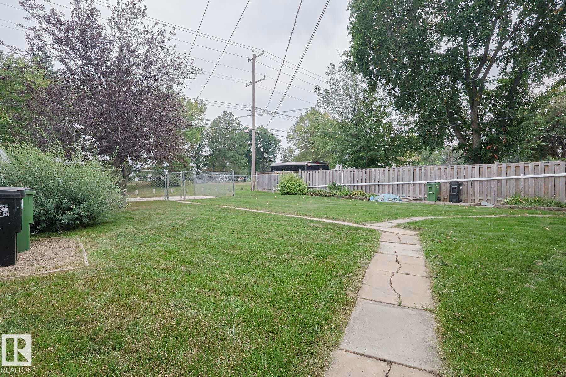 Edmonton, AB - Outdoor