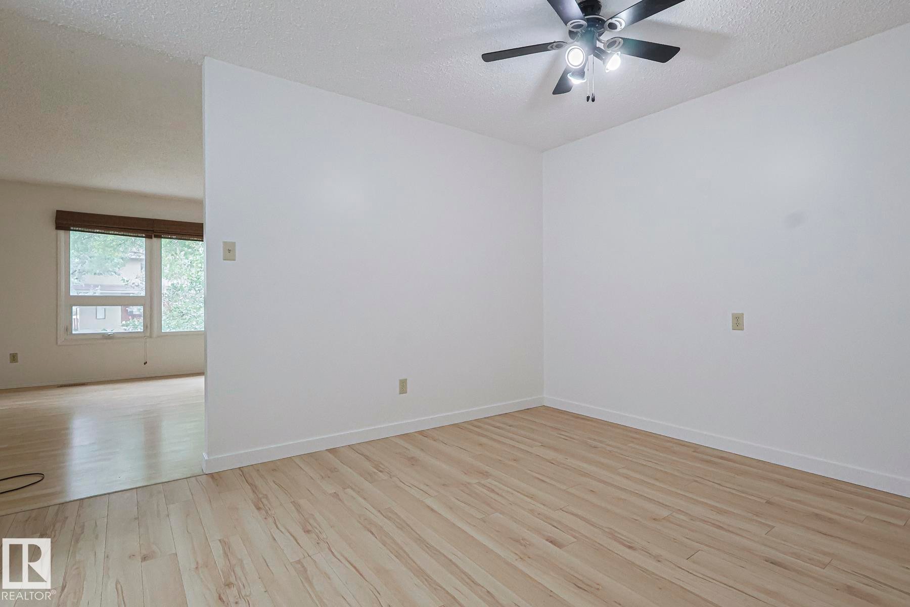 Edmonton, AB - Indoor Photo Showing Other Room