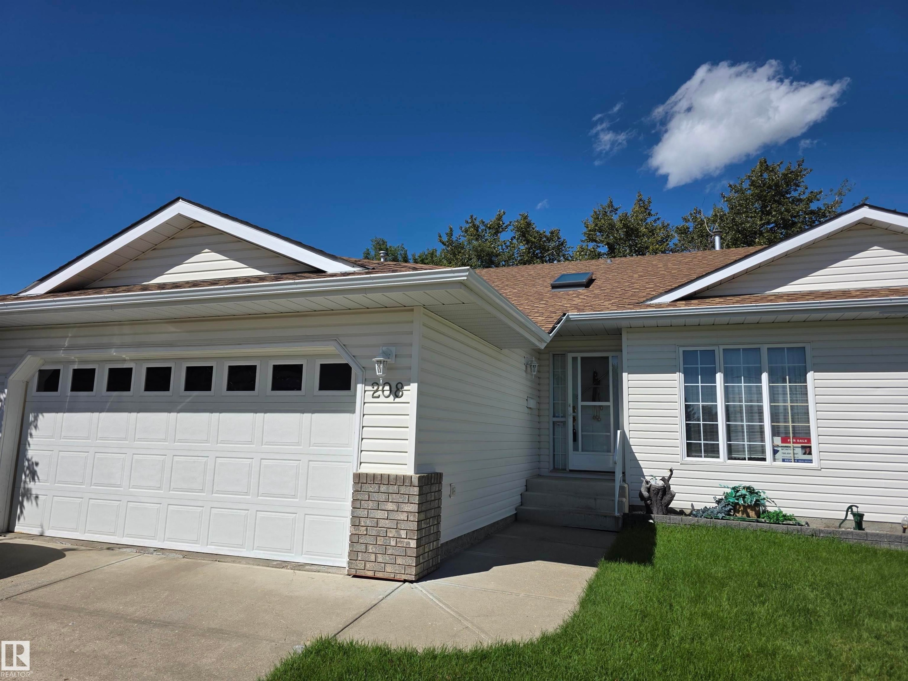 208 Ravine Villa(S), Leduc, AB - Outdoor