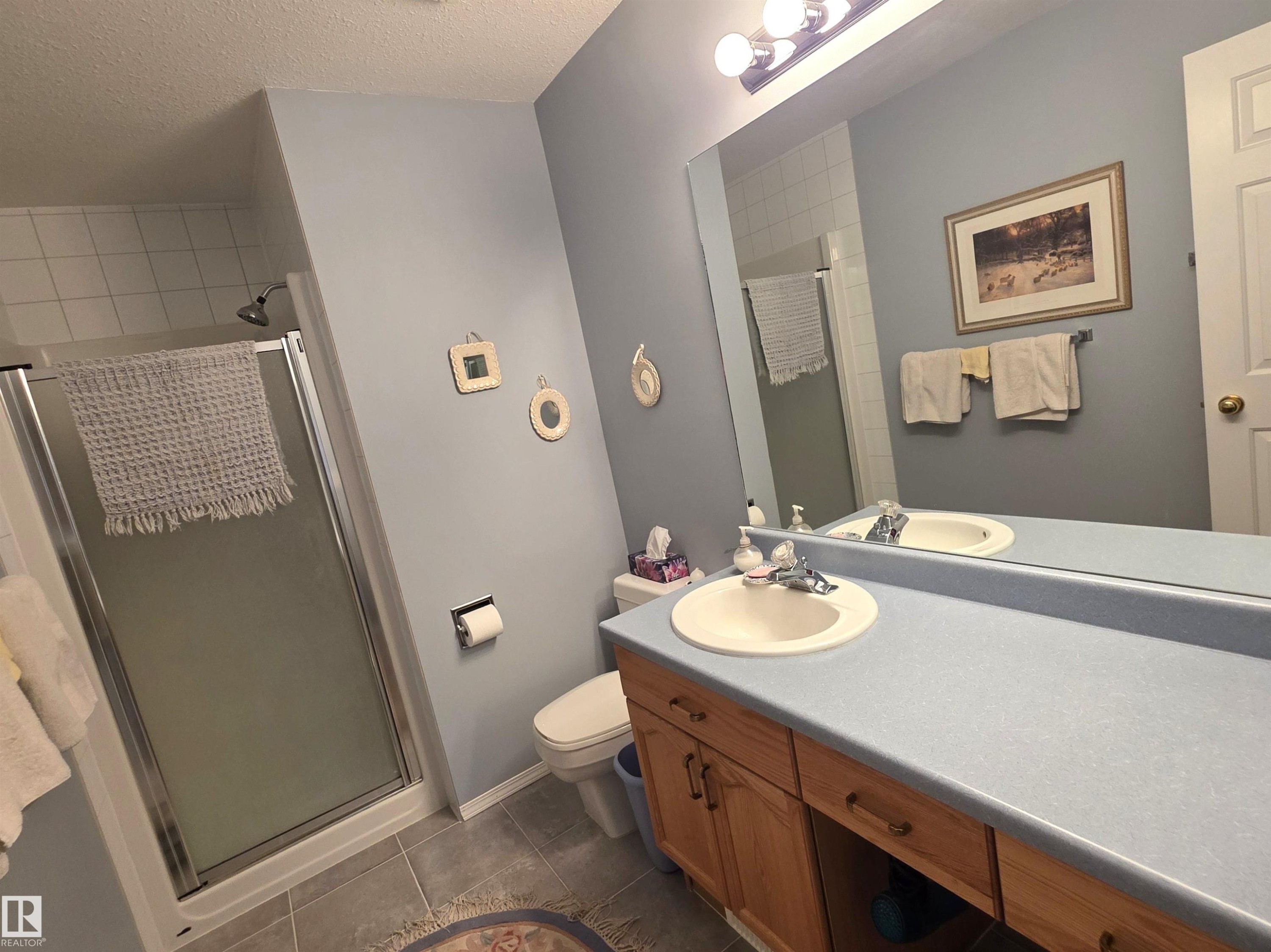 208 Ravine Villa(S), Leduc, AB - Indoor Photo Showing Bathroom