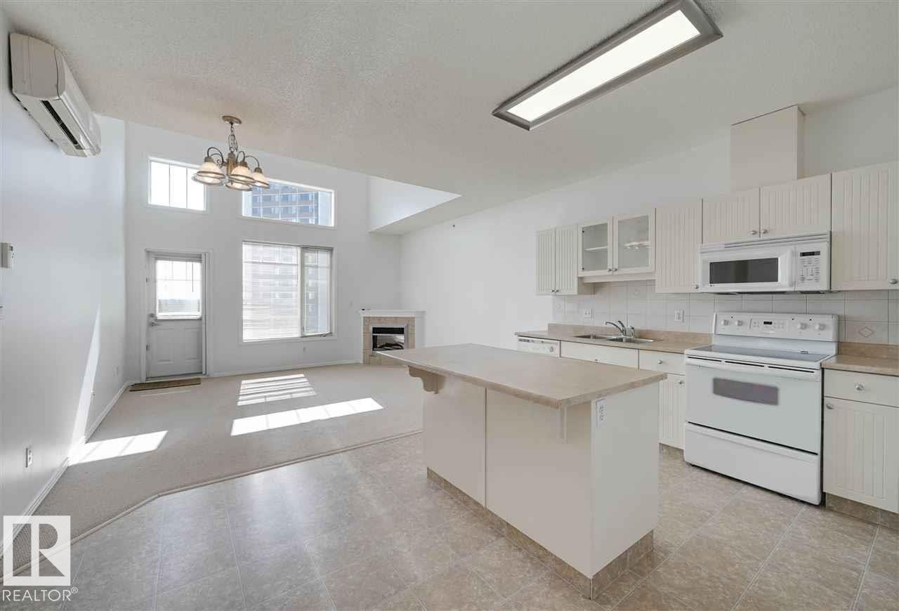 Edmonton, AB - Indoor Photo Showing Kitchen With Double Sink