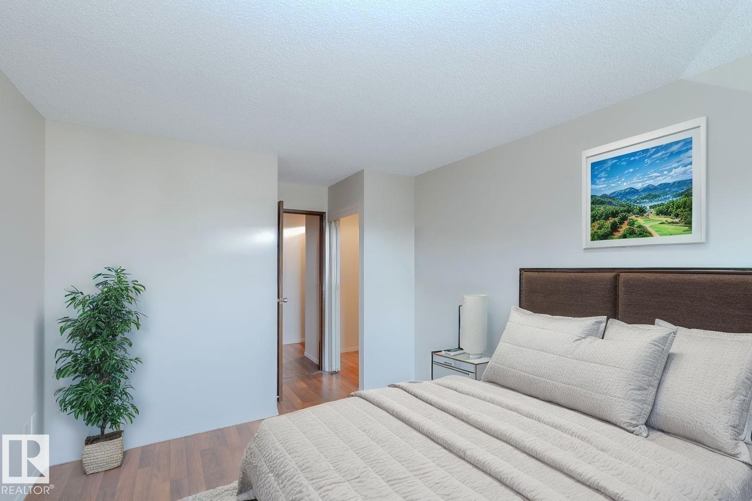 311 2624 Mill Woods Road E, Edmonton, AB - Indoor Photo Showing Bedroom