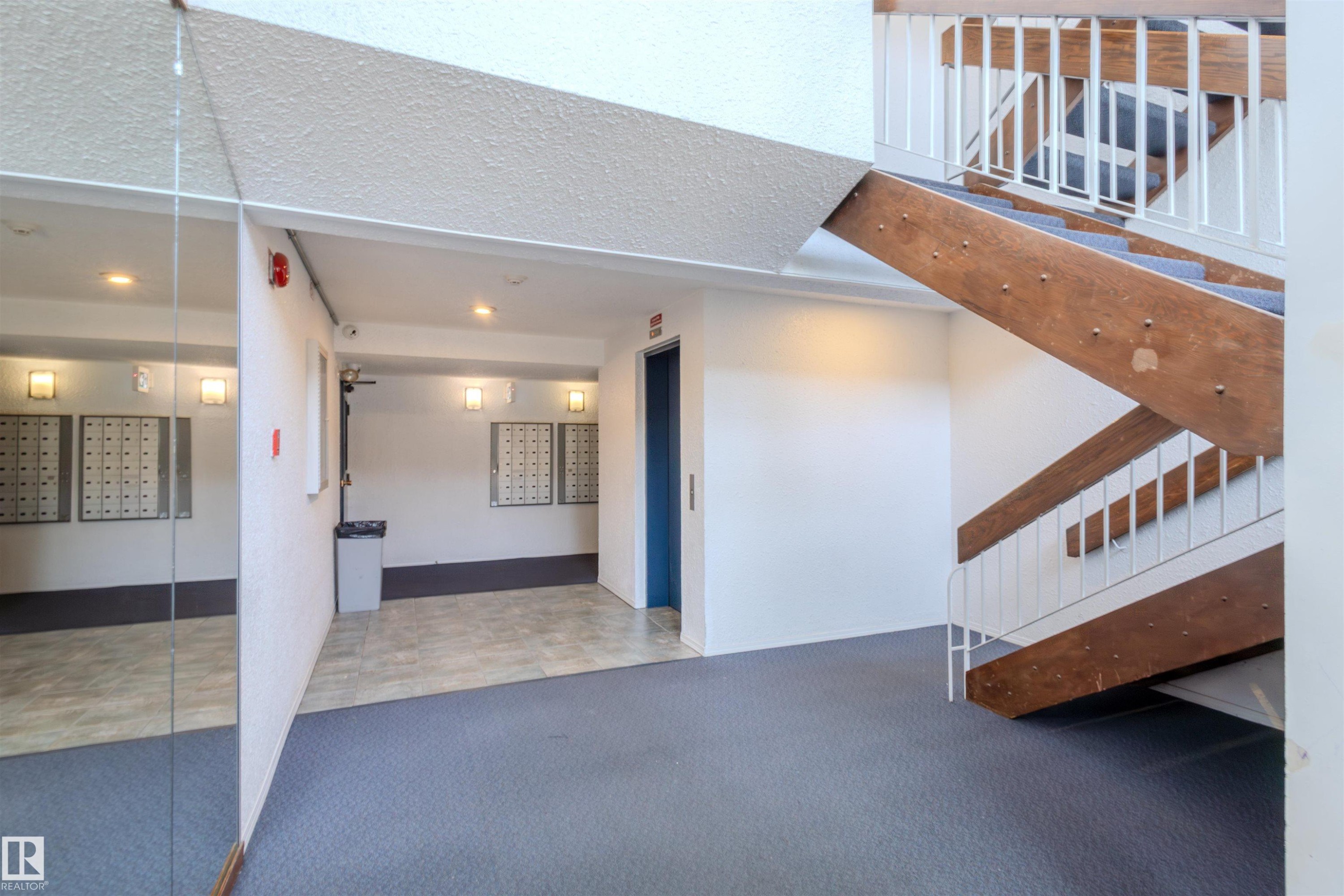 311 2624 Mill Woods Road E, Edmonton, AB - Indoor Photo Showing Other Room