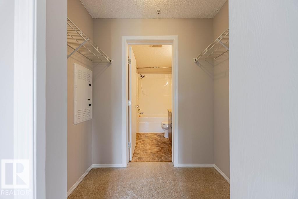 Edmonton, AB - Indoor